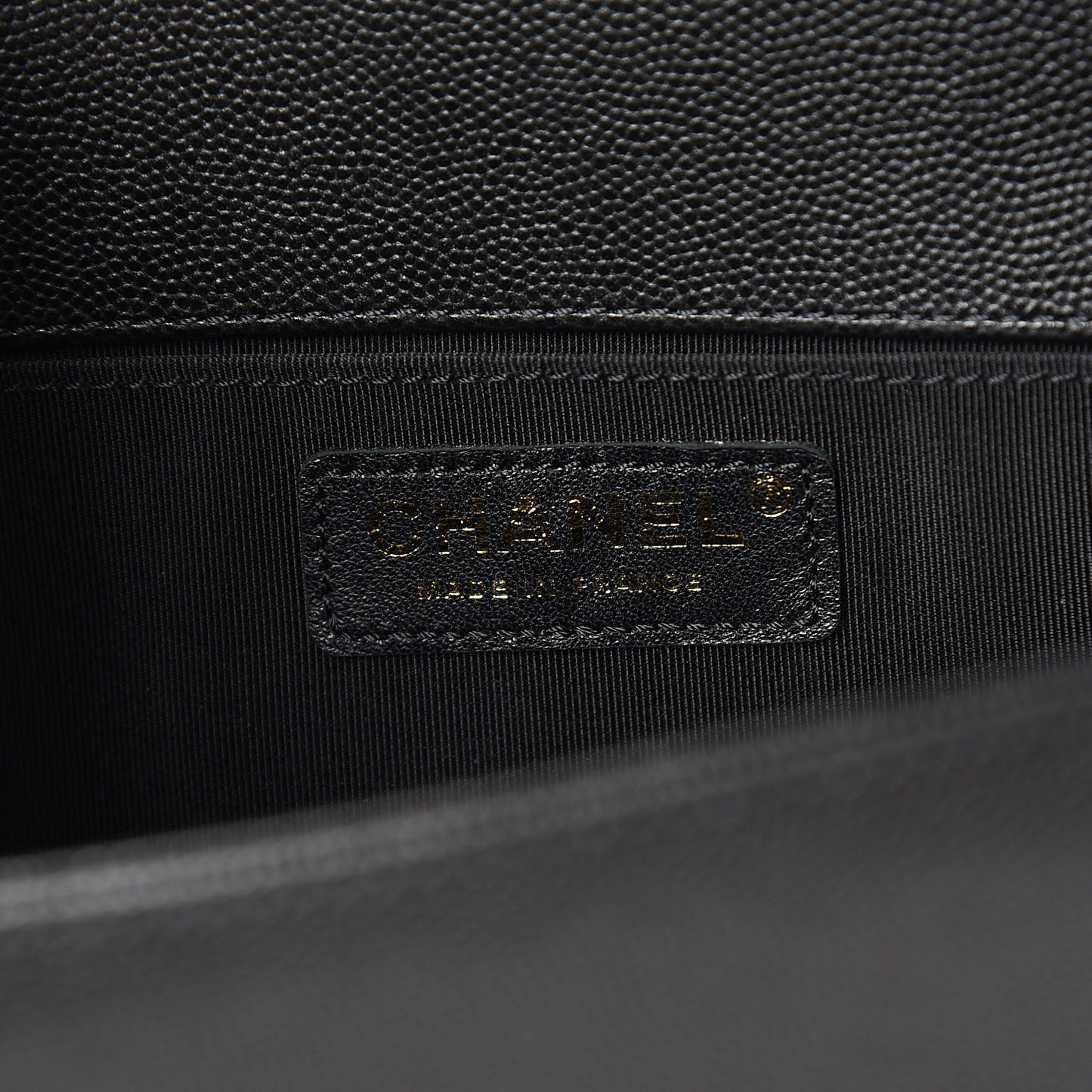 Caviar Quilted Medium Boy Flap Black