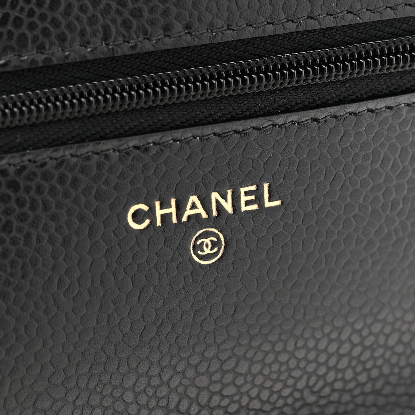 Caviar Quilted Wallet on Chain WOC Black