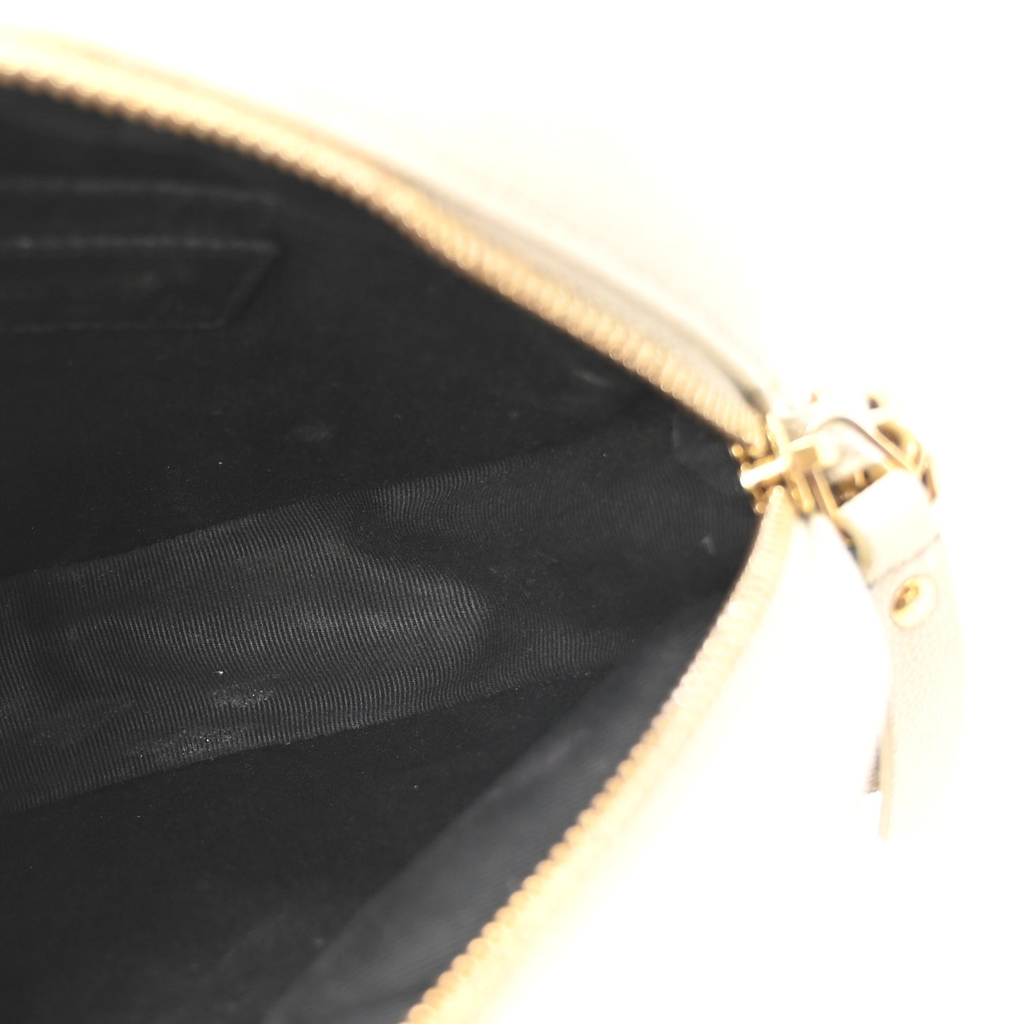 Grain De Poudre Matelasse Chevron Quilted Round Vinyle Camera Bag Crema Soft
