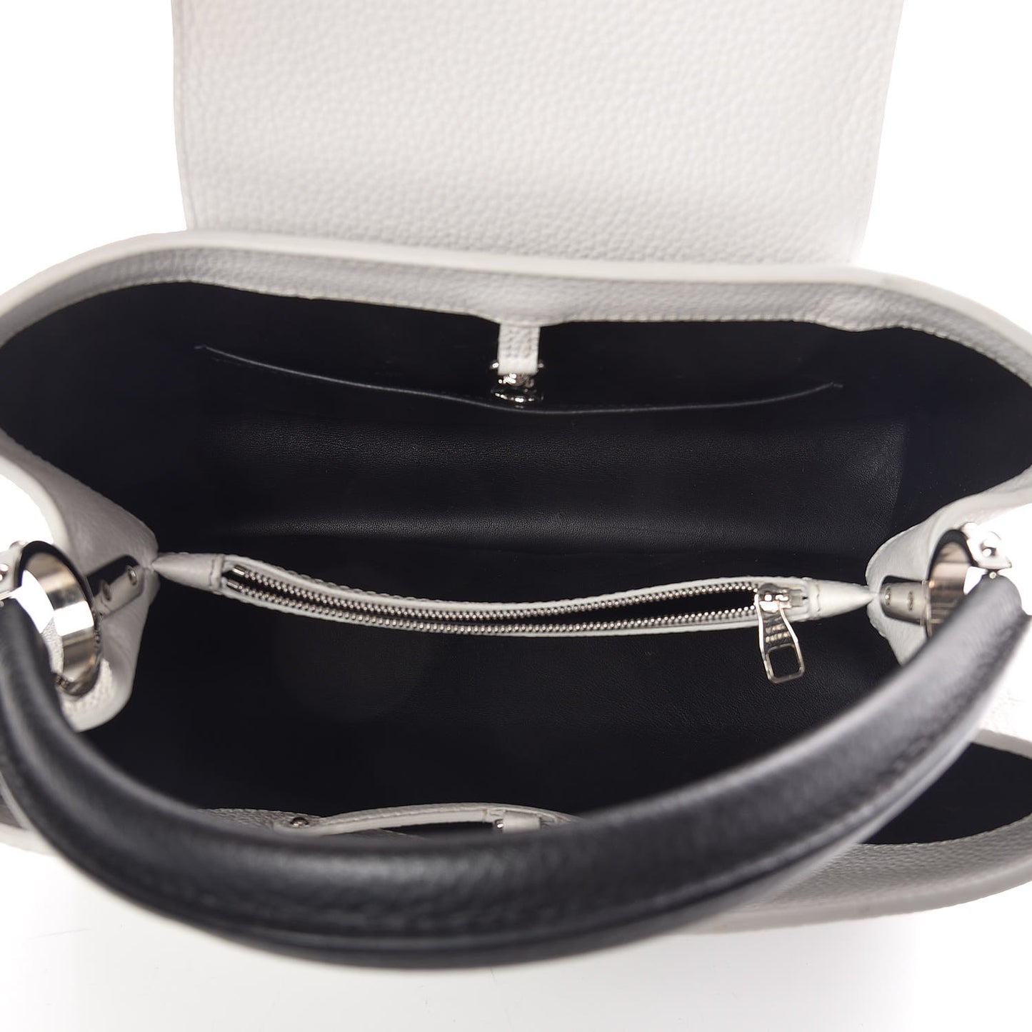 Taurillon Capucines MM Cloudy Black