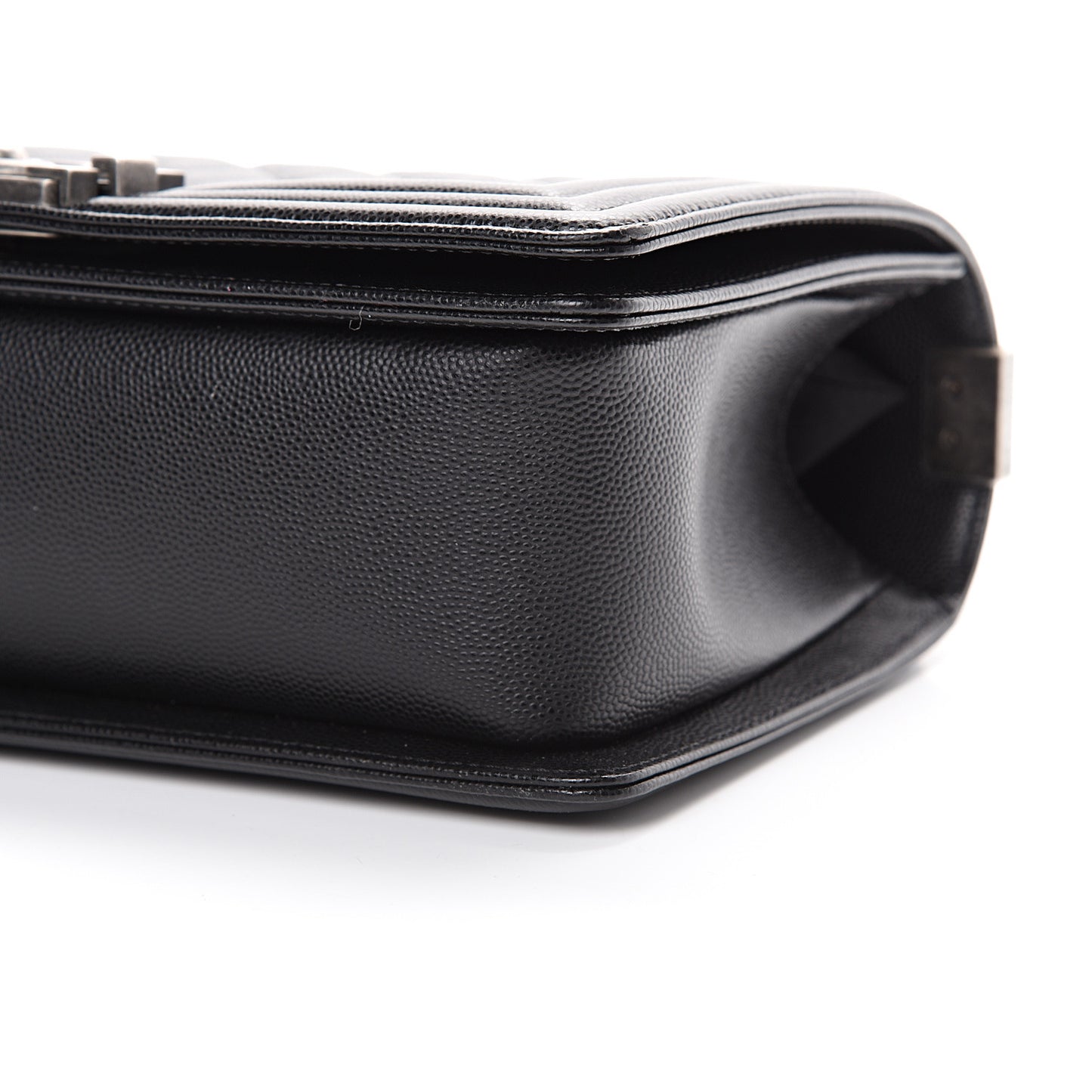 Caviar Quilted Medium Boy Flap Black