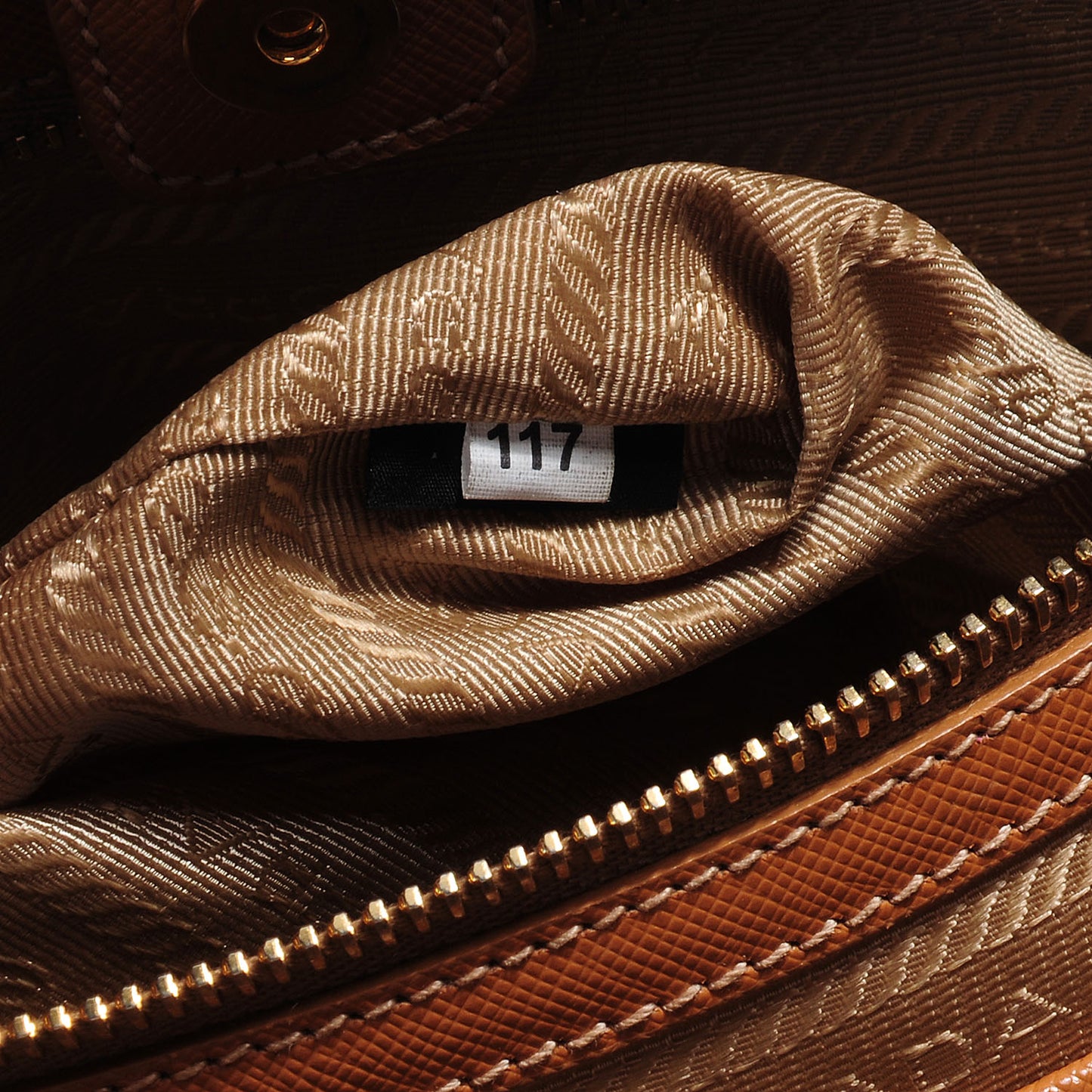 Saffiano Lux Large Tote Caramel