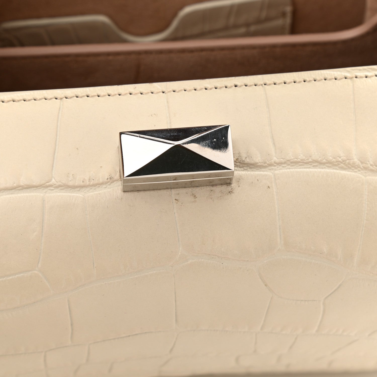 Alexander McQueen Calfskin Crocodile Embossed Box Shoulder Bag 19 Cream 8 of 8