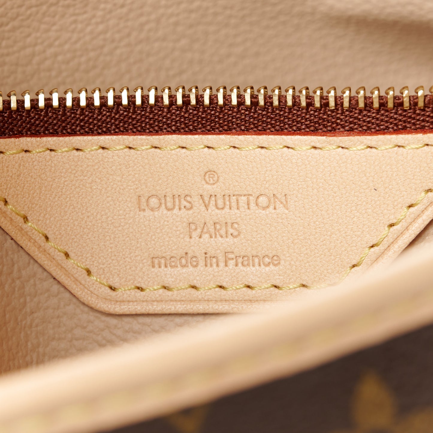 Monogram Petit Bucket 23