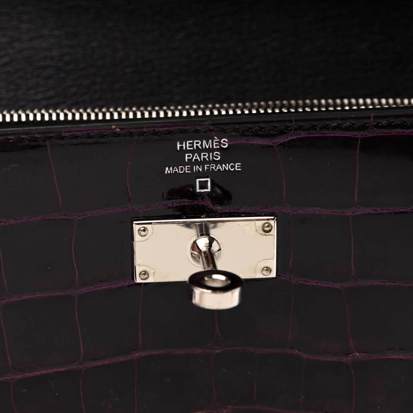 Matte Alligator Kelly Longue Wallet Prunoir