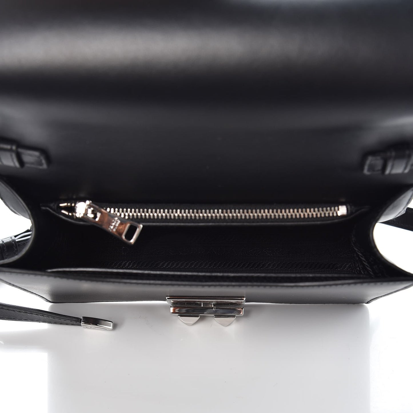City Calfskin Saffiano Racing Logo Elektra Shoulder Bag Black Verde