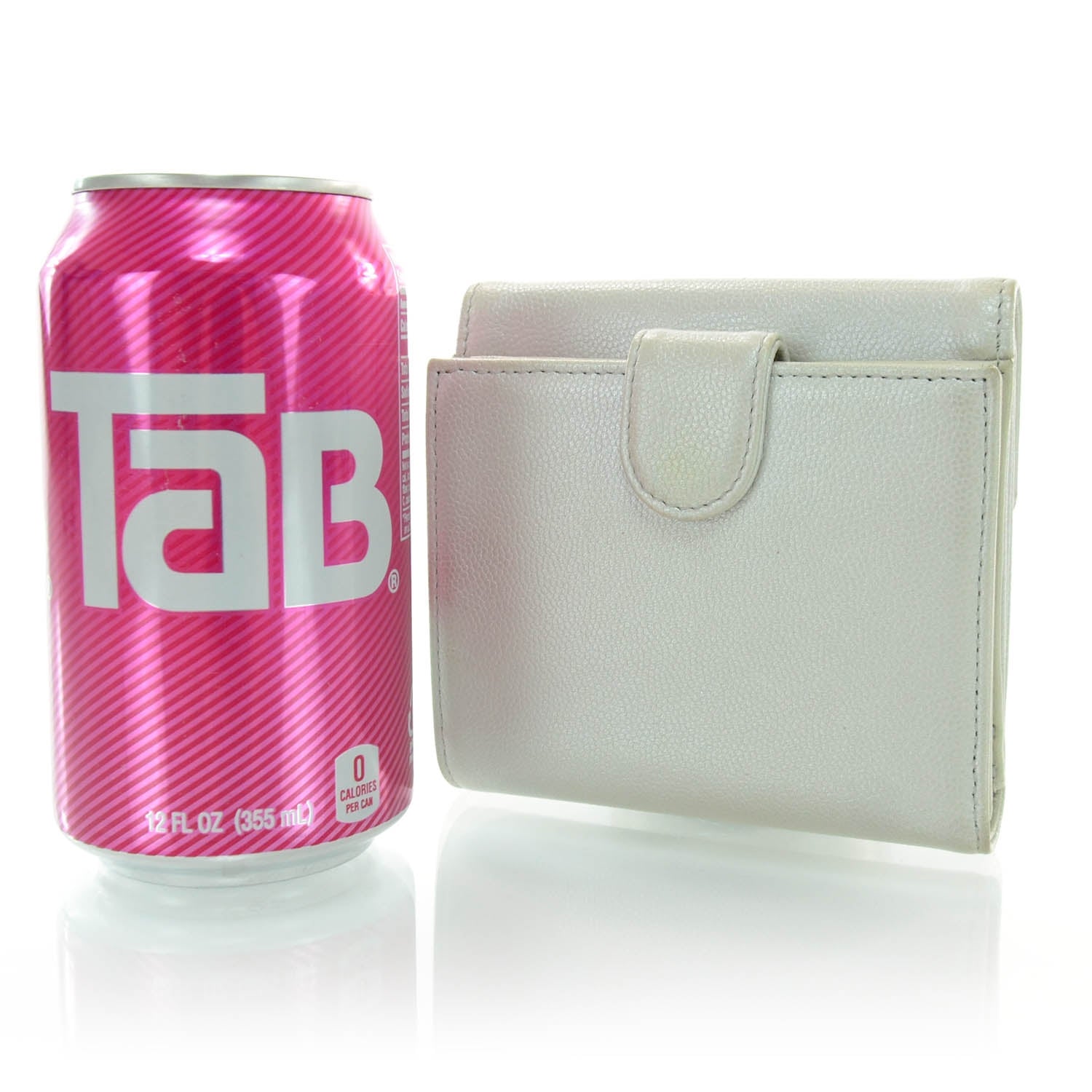 Chanel Caviar Billfold Wallet Pearl 2 of 7