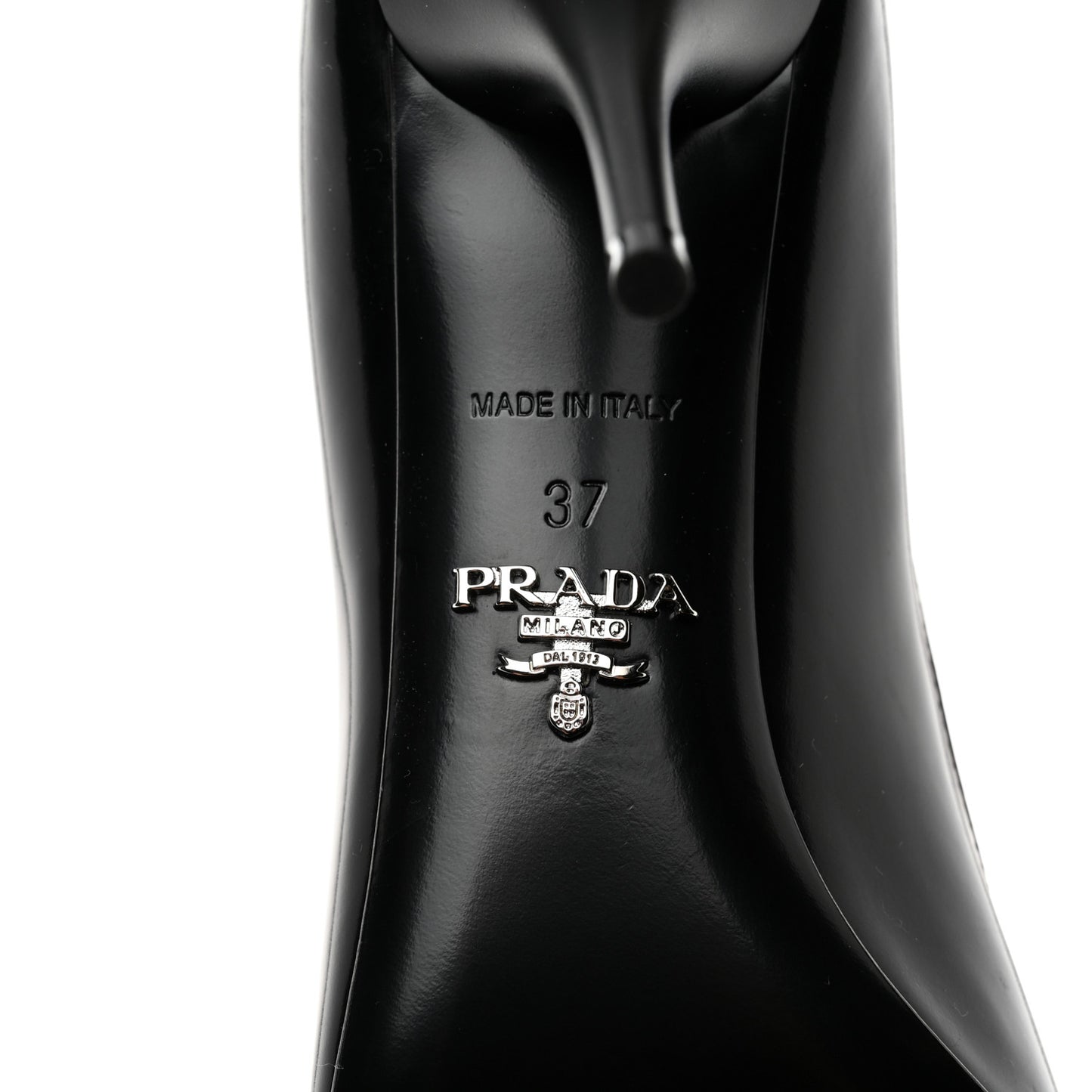 Spazzolato Metal Triangle Logo Pointed Toe Pumps 37 Black