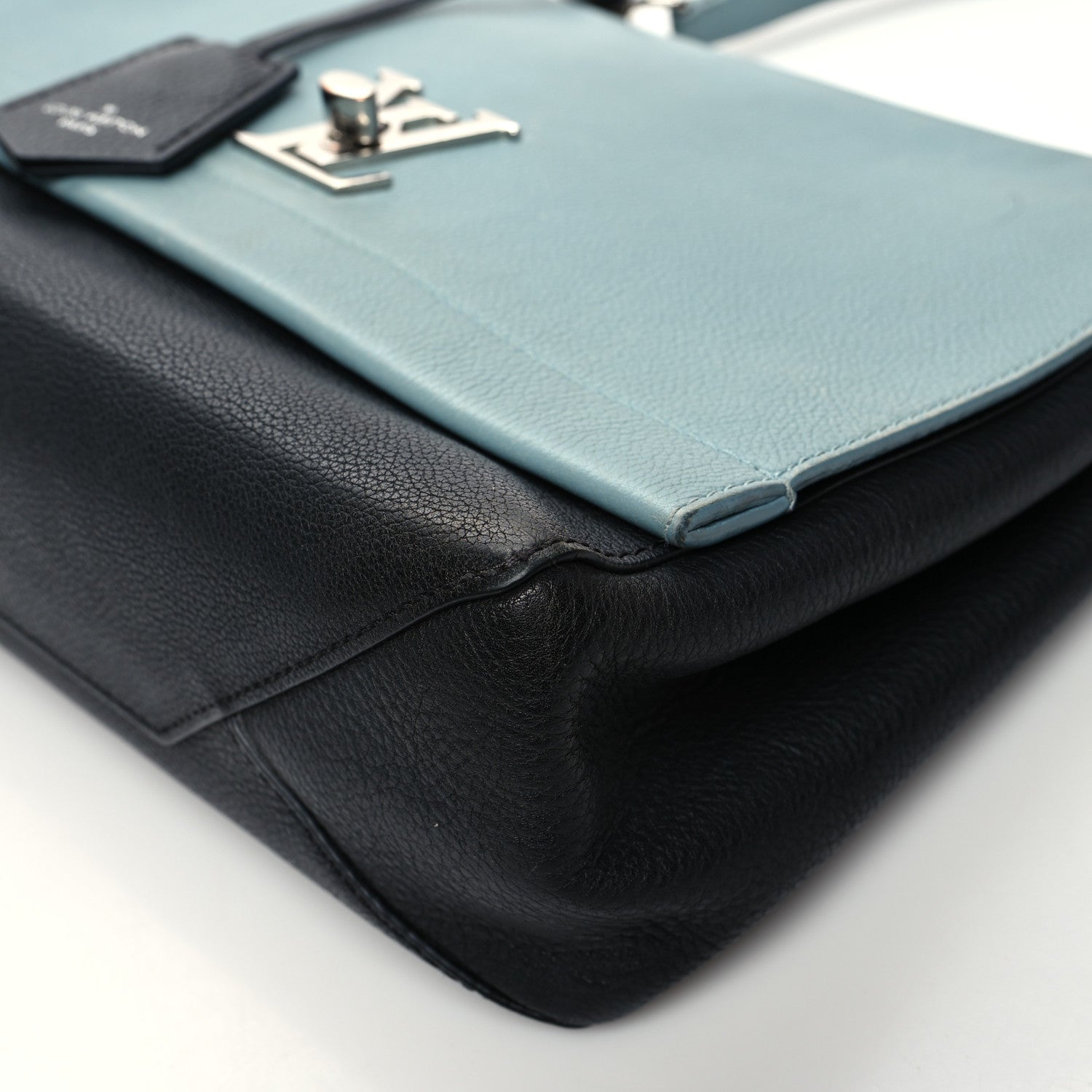 Louis Vuitton Soft Calfskin Lockme II Top Handle Sky 9 of 16
