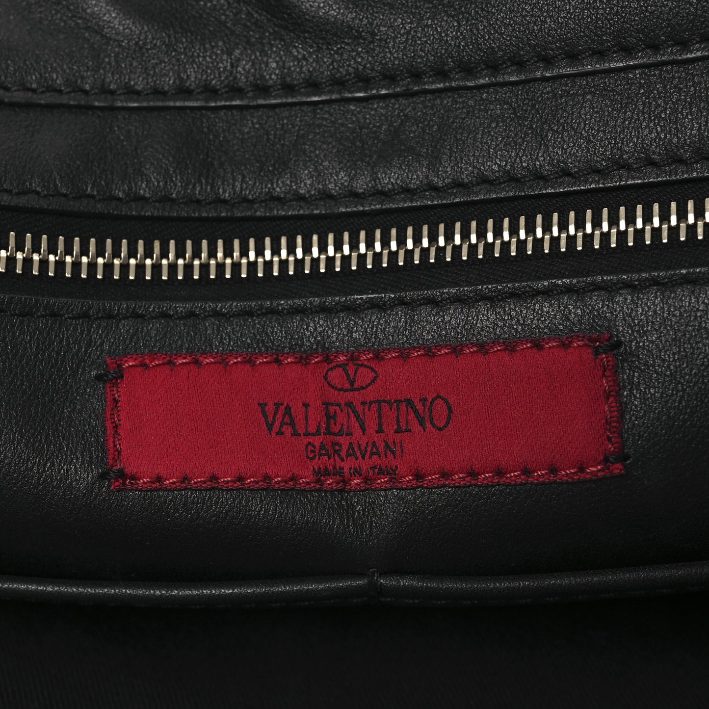 Vitello Medium Rockstud Tote Black