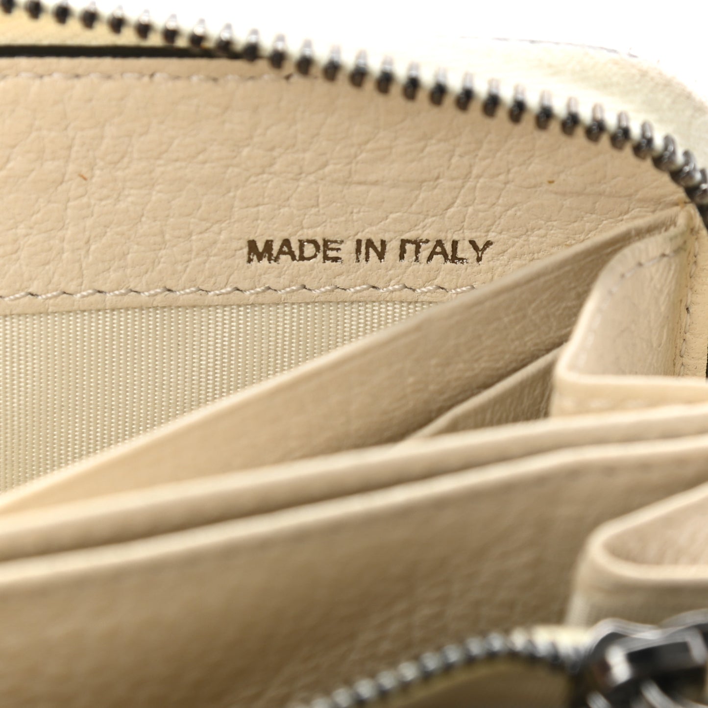 Pebbled Calfskin Rockstud Zip Around Wallet Ivory