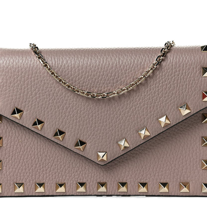 Valentino Garavani Pebbled Calfskin Rockstud Envelope Wallet on Chain Poudre 7 of 14