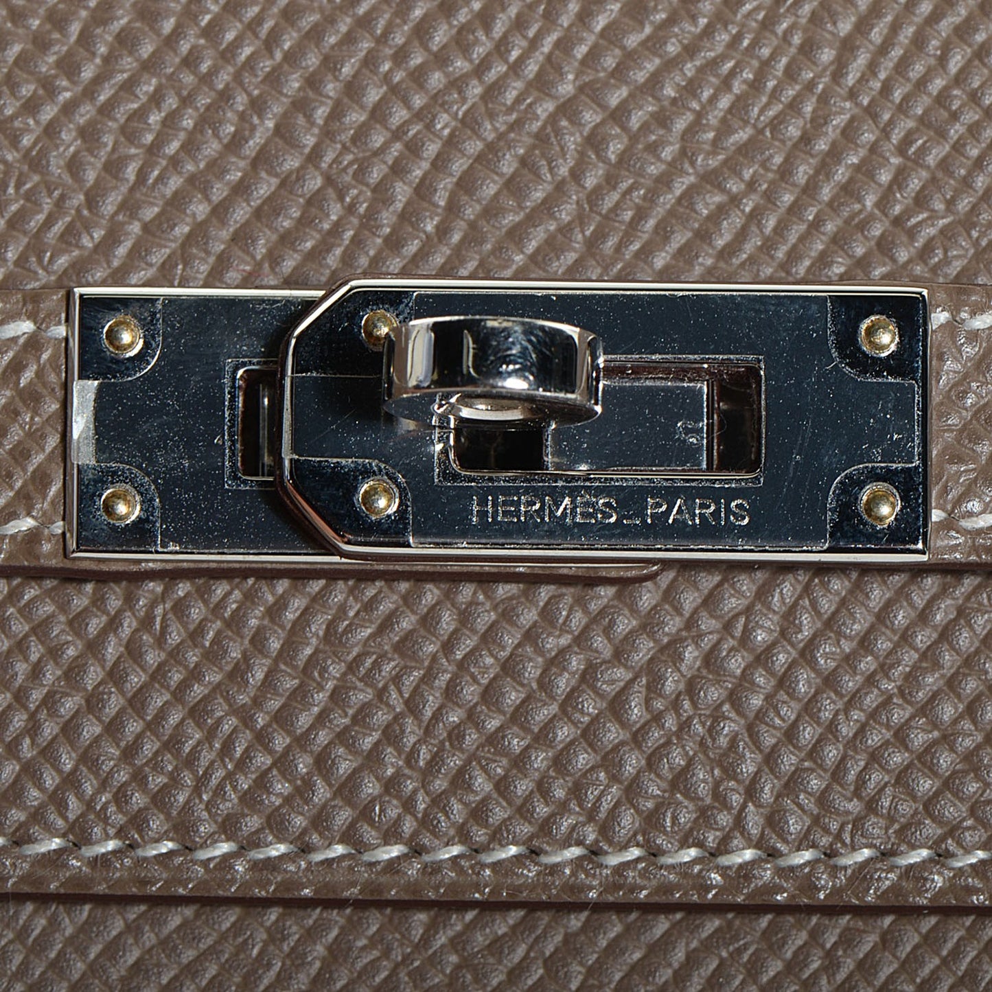 Epsom Kelly Longue Wallet Etoupe