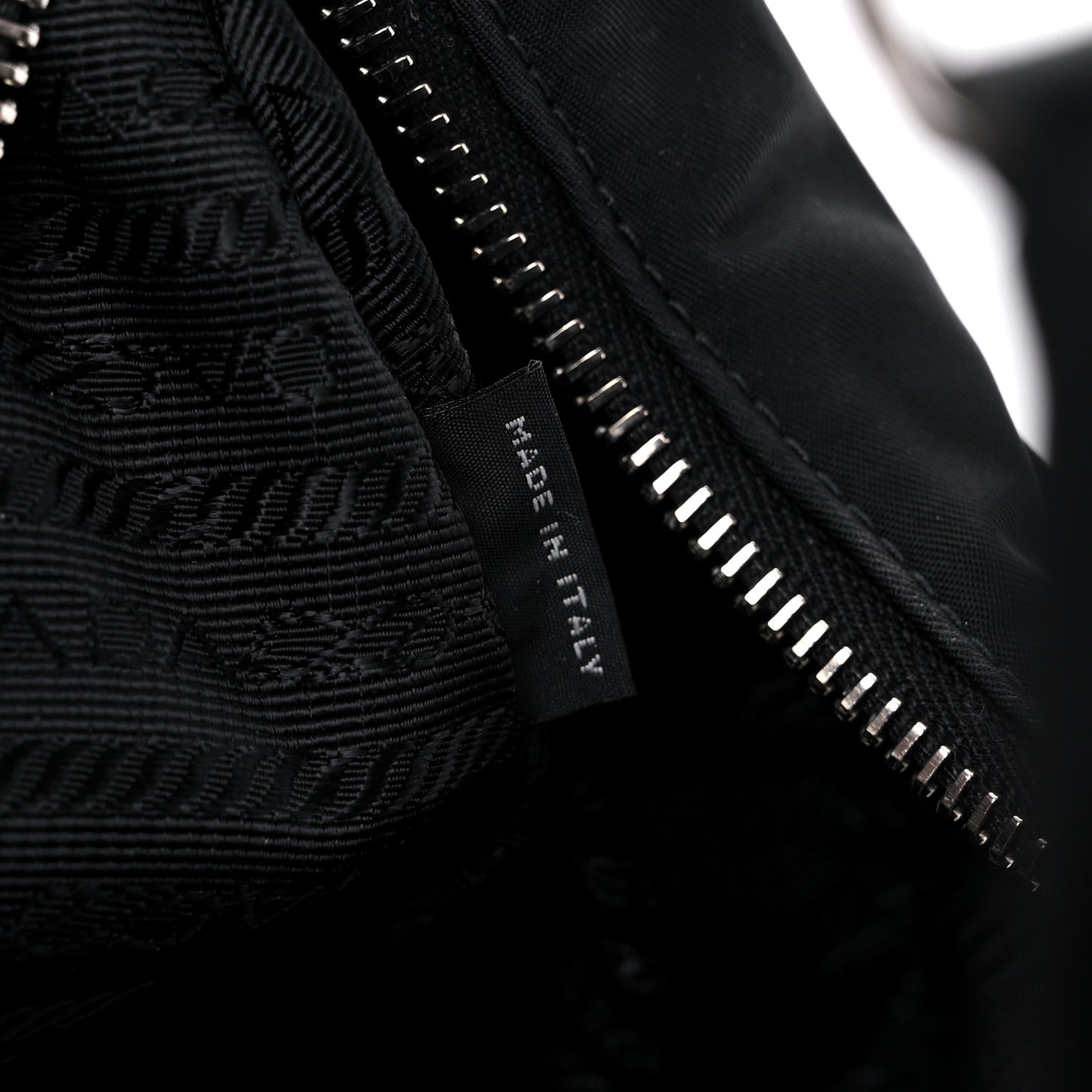 Tessuto Nylon Saffiano Re-Edition 2006 Shoulder Bag Black