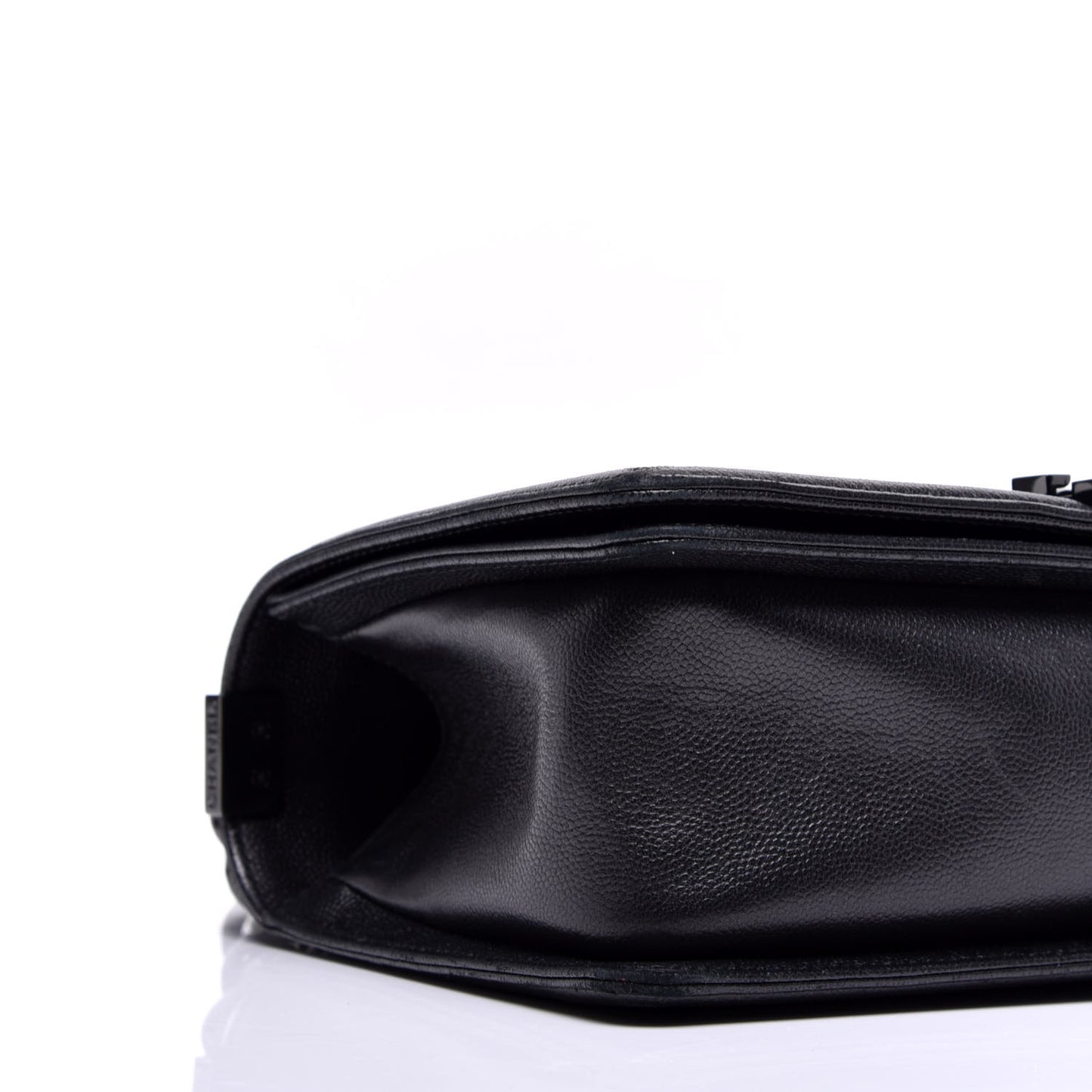 Caviar Quilted Medium Boy Flap So Black