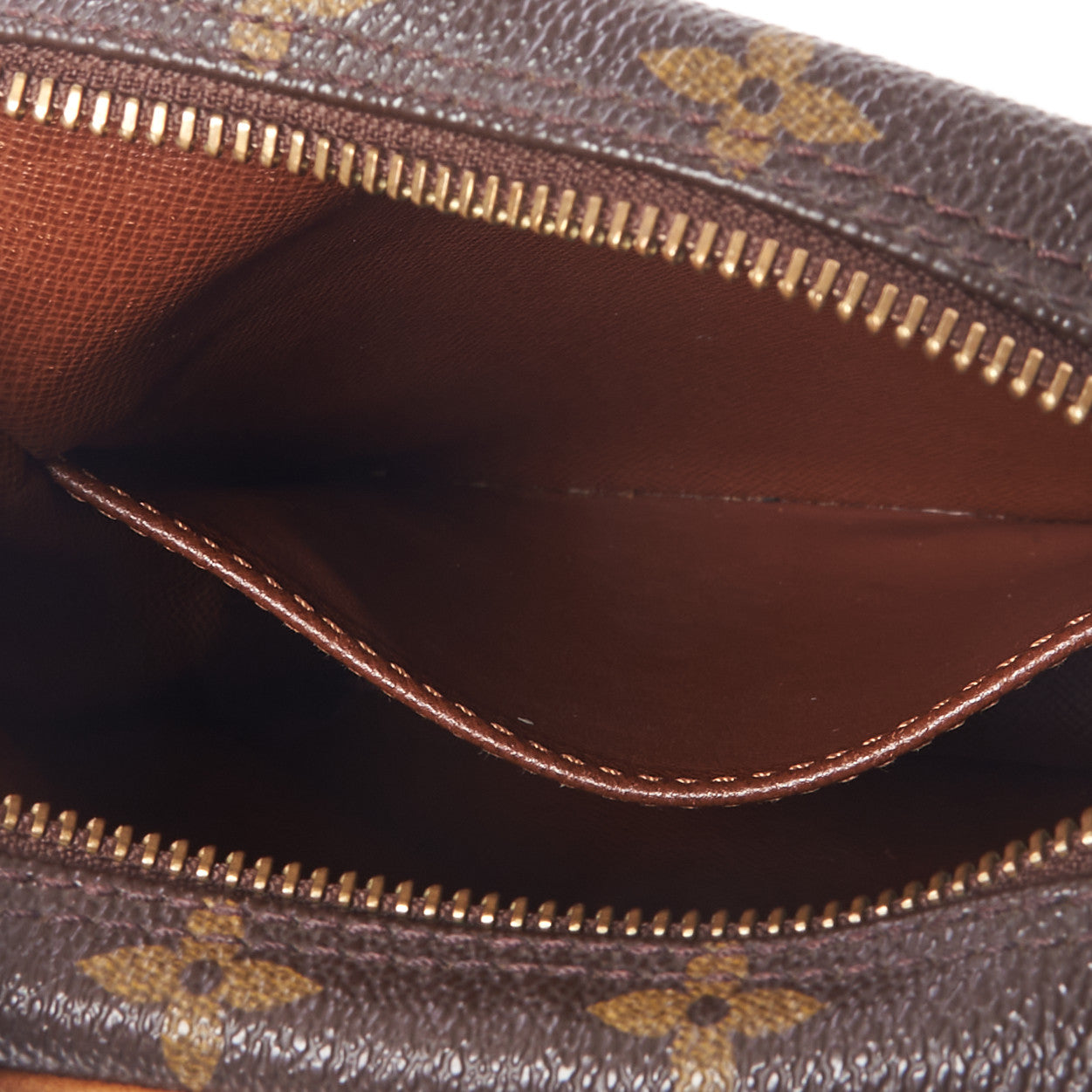 Louis Vuitton Monogram Danube 21 5 of 8