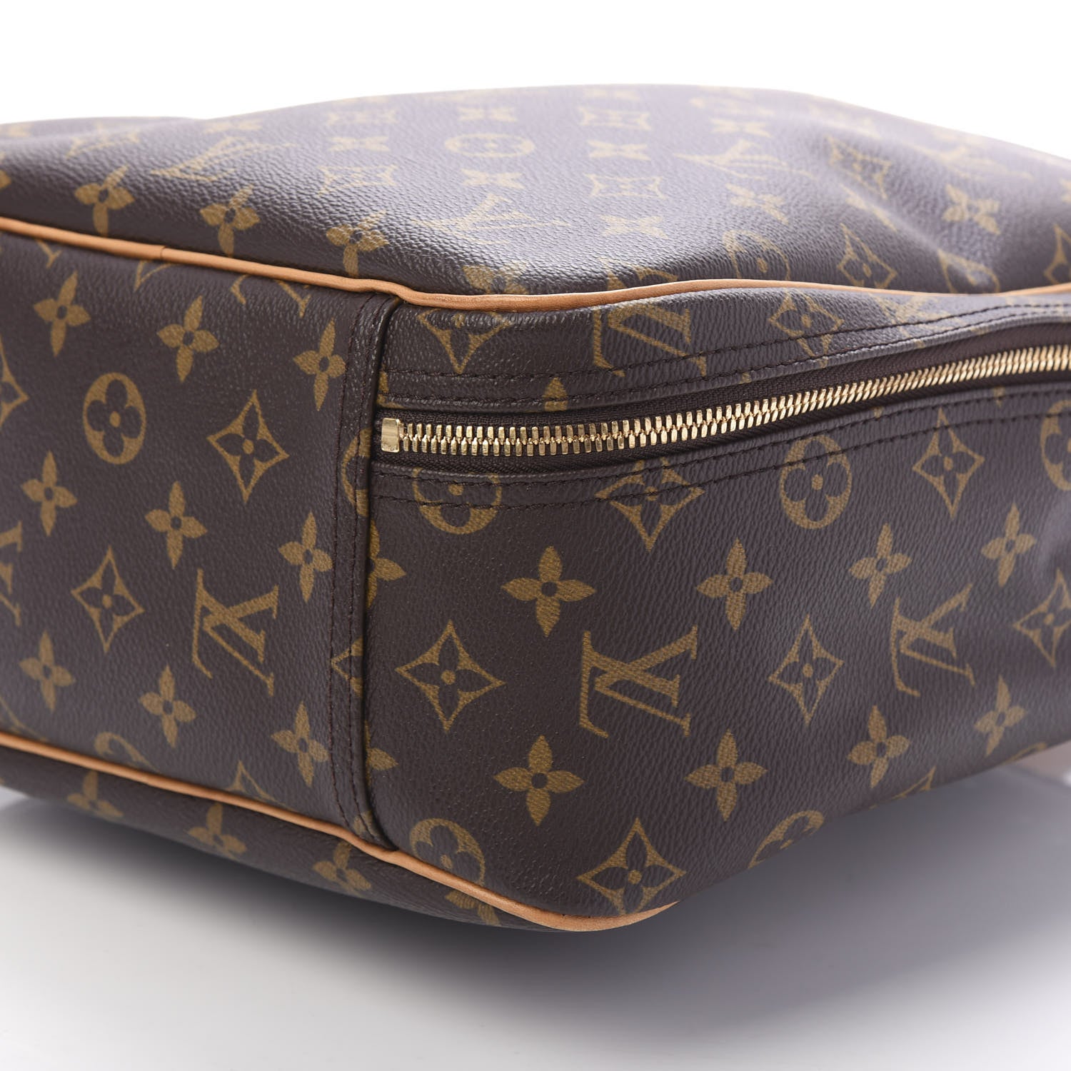 Louis Vuitton Monogram Excursion Shoe Bag 7 of 9
