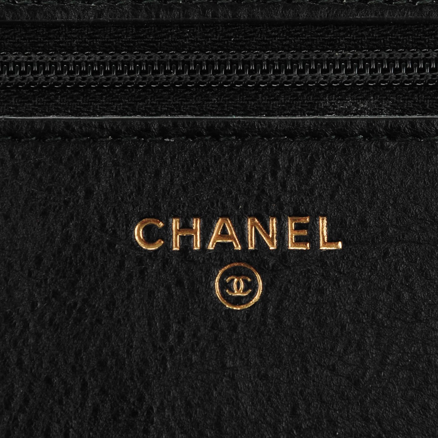 Calfskin Chevron Wallet On Chain WOC Black