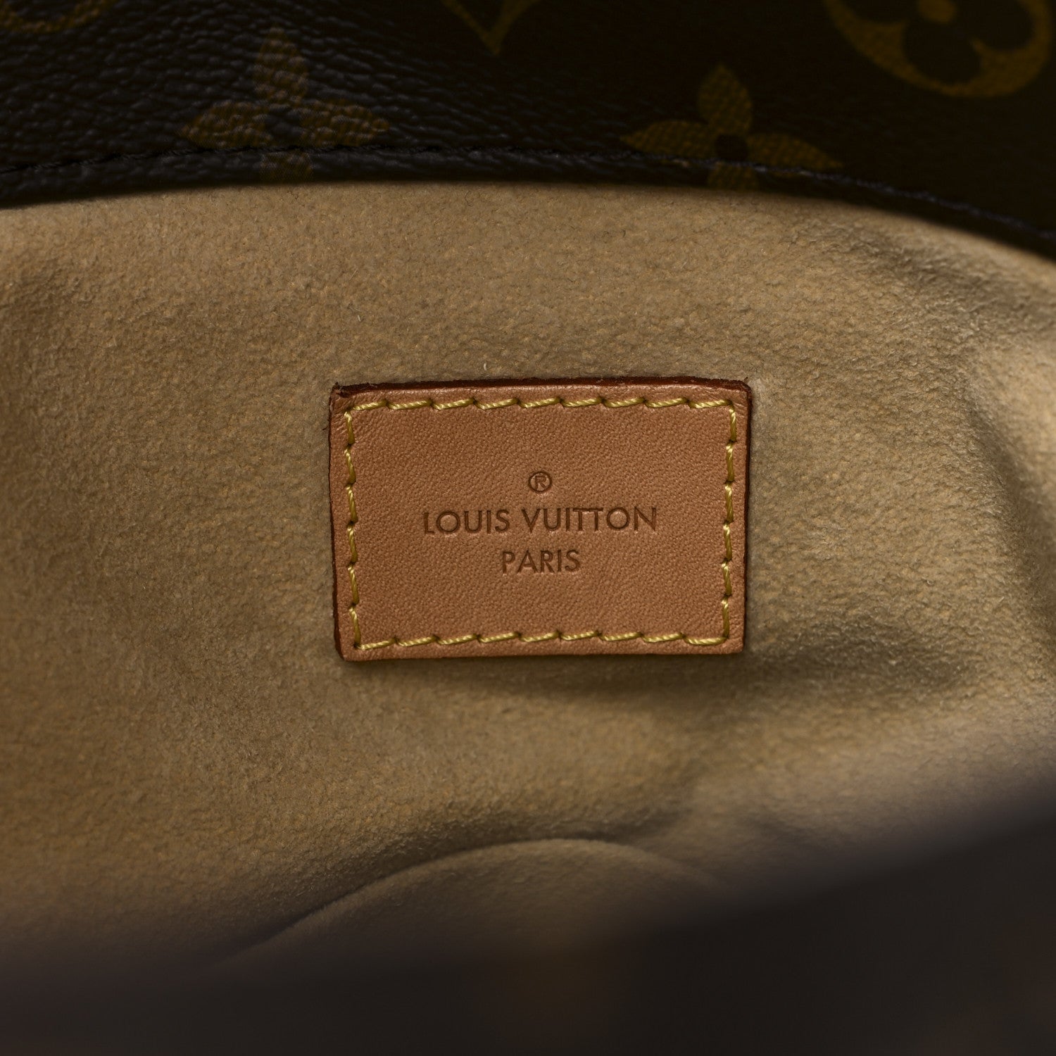 Louis Vuitton Monogram Artsy MM 6 of 10