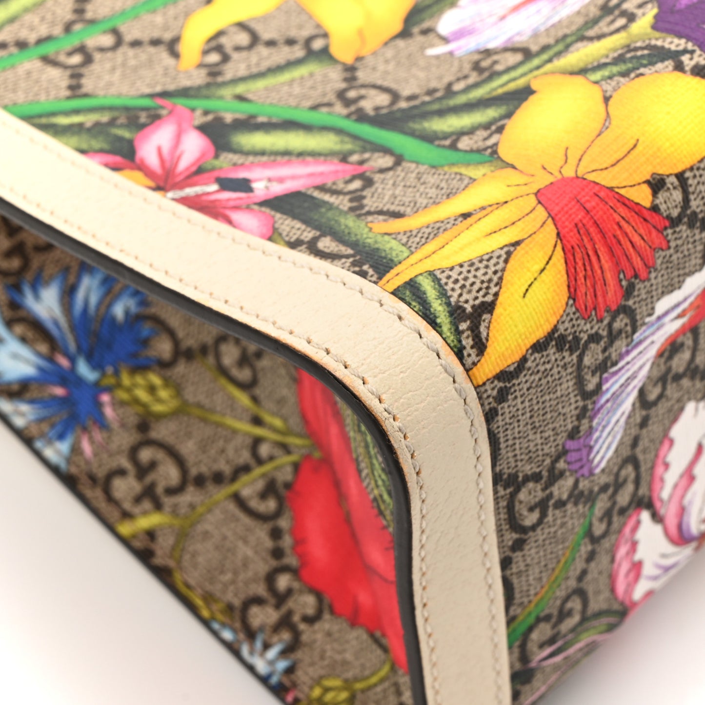 GG Supreme Monogram Flora Textured Calfskin Small Padlock Tote Beige Ebony Multicolor Mystic White