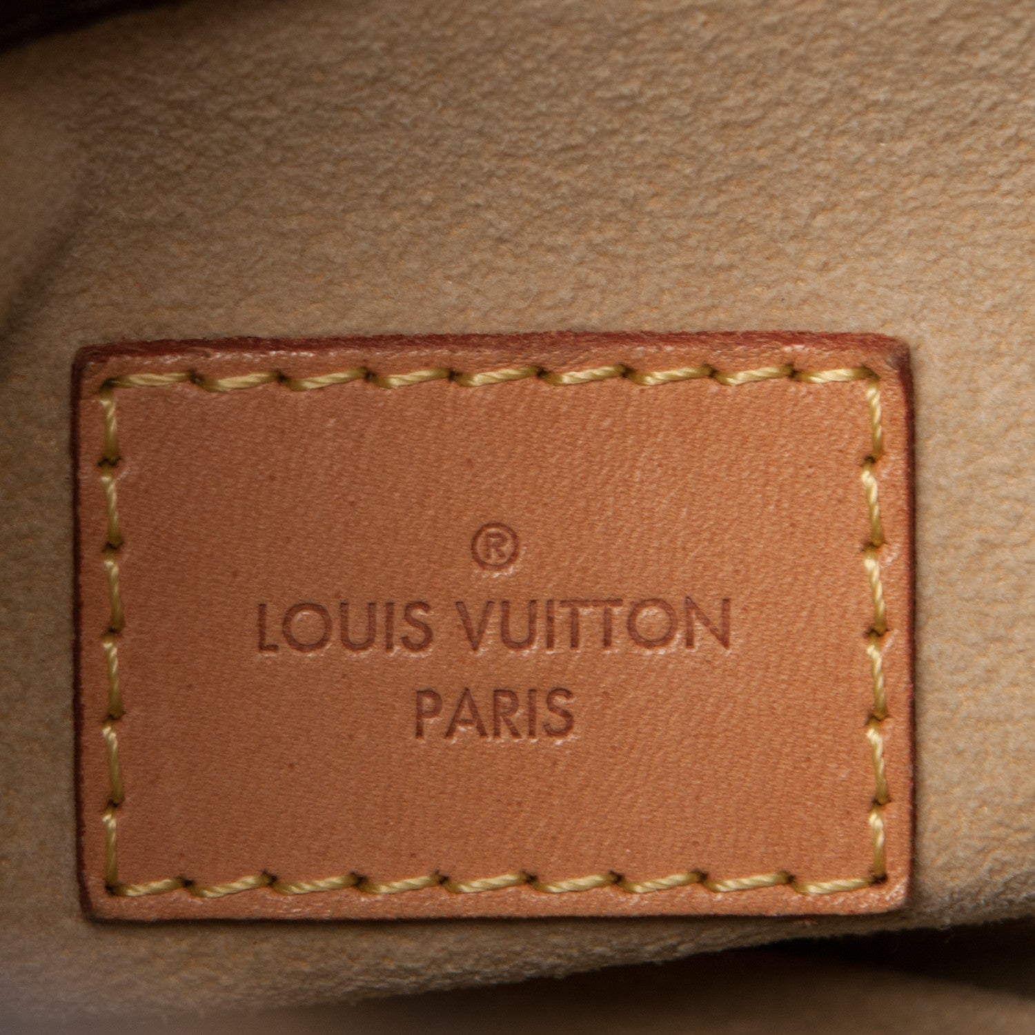 Louis Vuitton Monogram Artsy MM 6 of 10