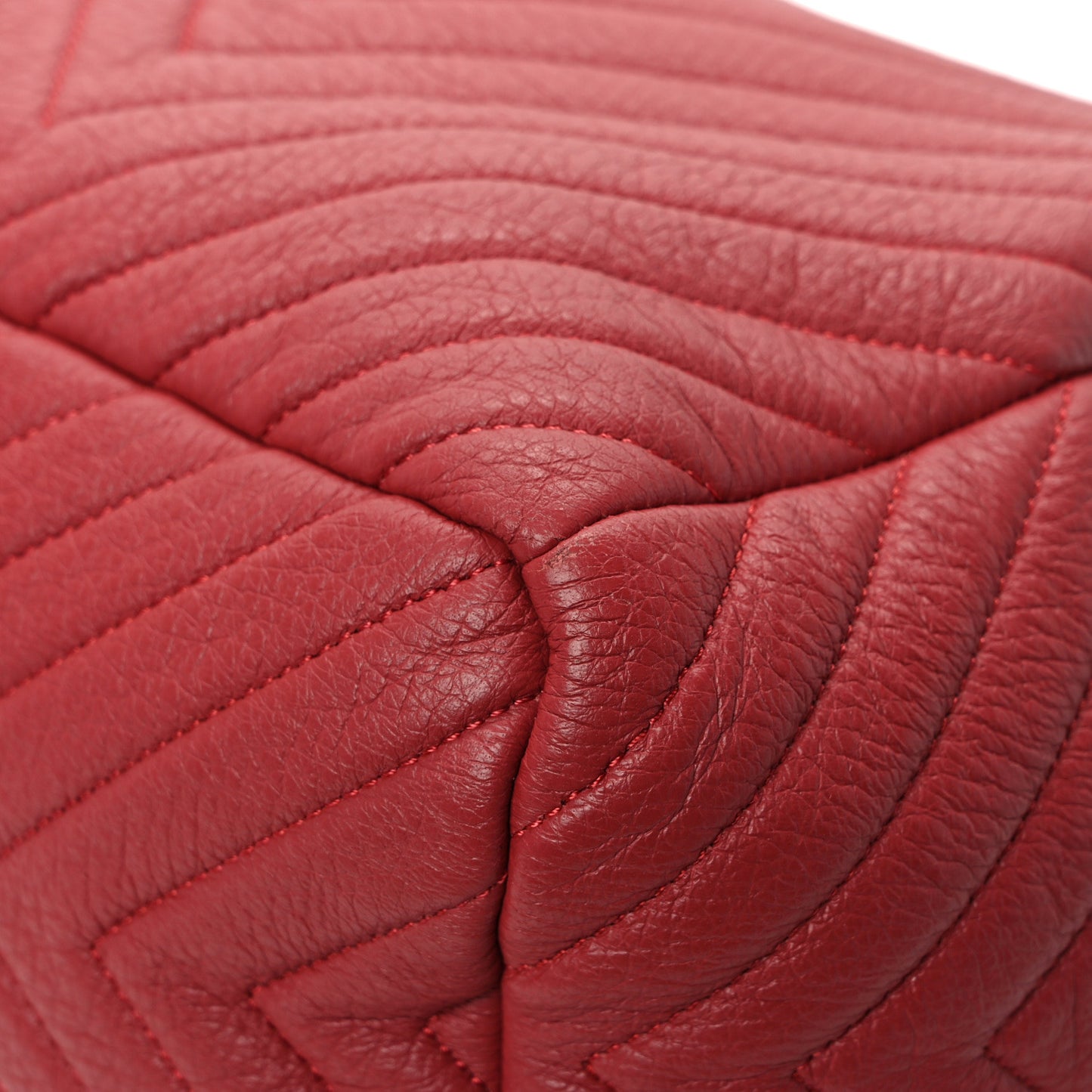 Deerskin Chevron Quilted Medium CC Chain Bucket Drawstring Bag Red