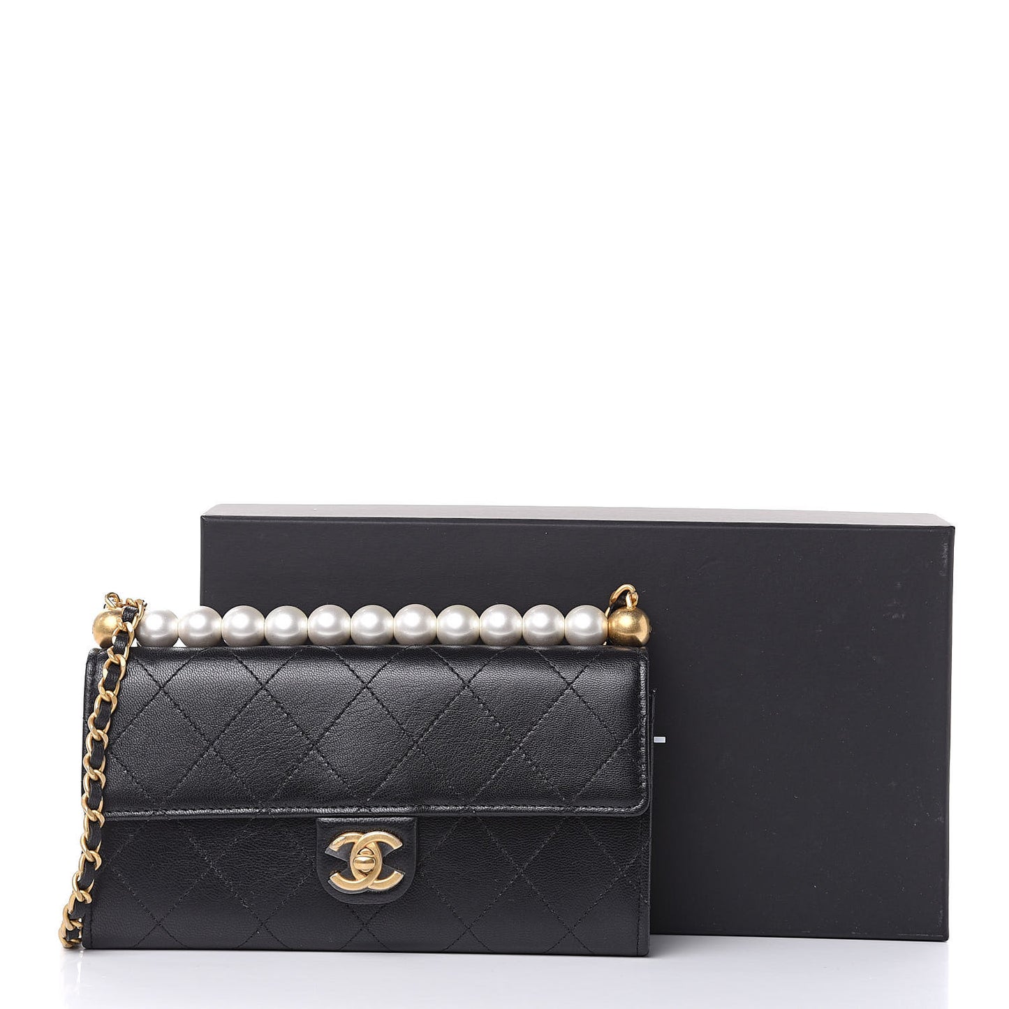 Goatskin Quilted Chic Pearls Clutch With Chain Black