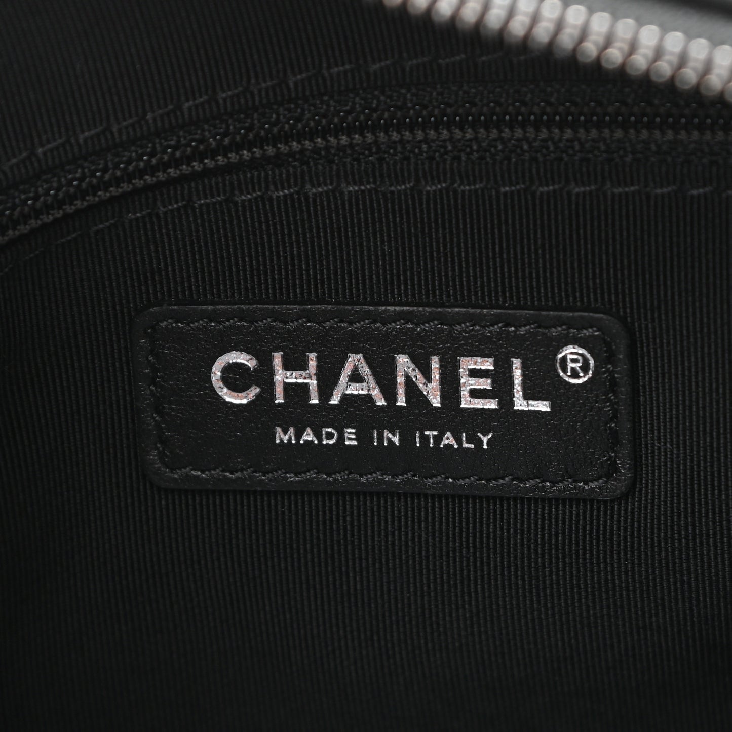 Calfskin Chain 20s Signature Hobo Black