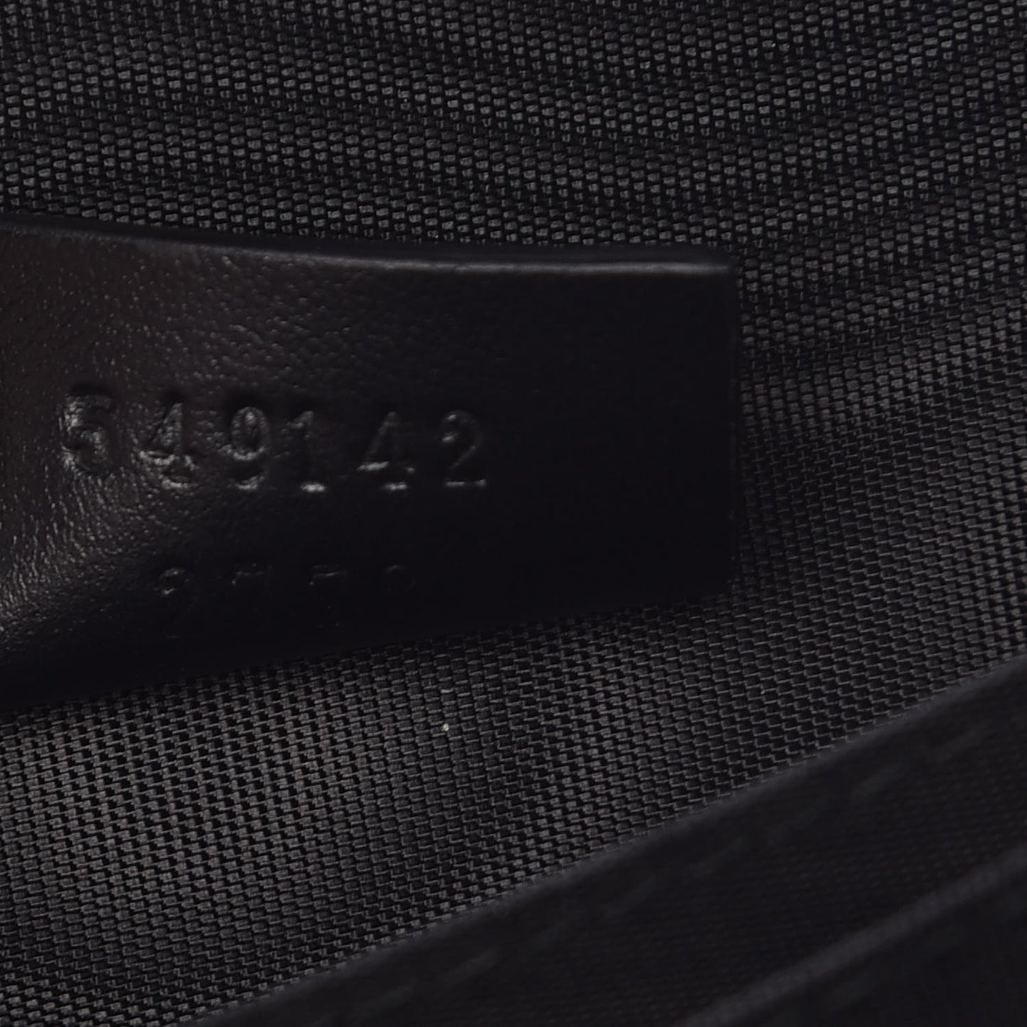 Calfskin Matelasse GG Marmont Zip Around Card Case Black