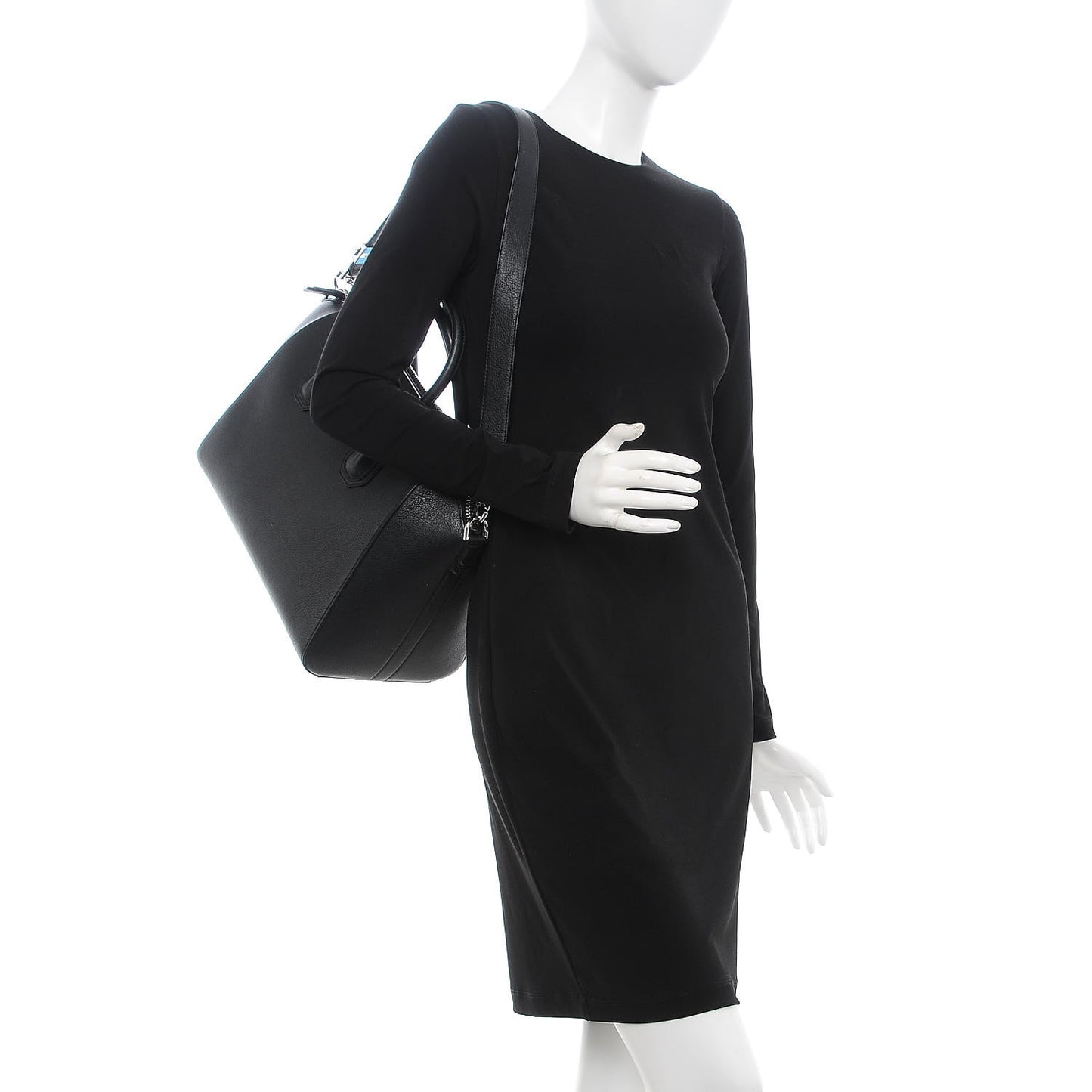 Sugar Goatskin Medium Antigona Black