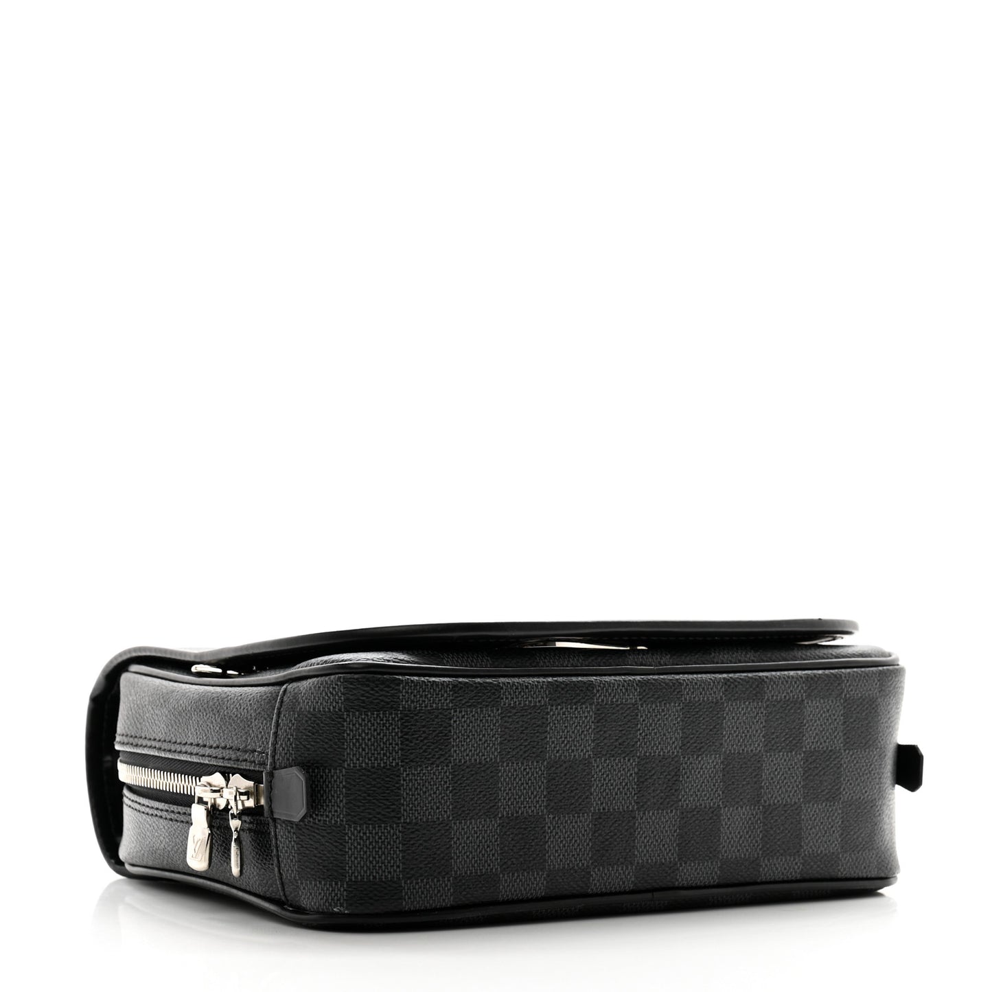 Damier Graphite Hanging Toiletry Kit