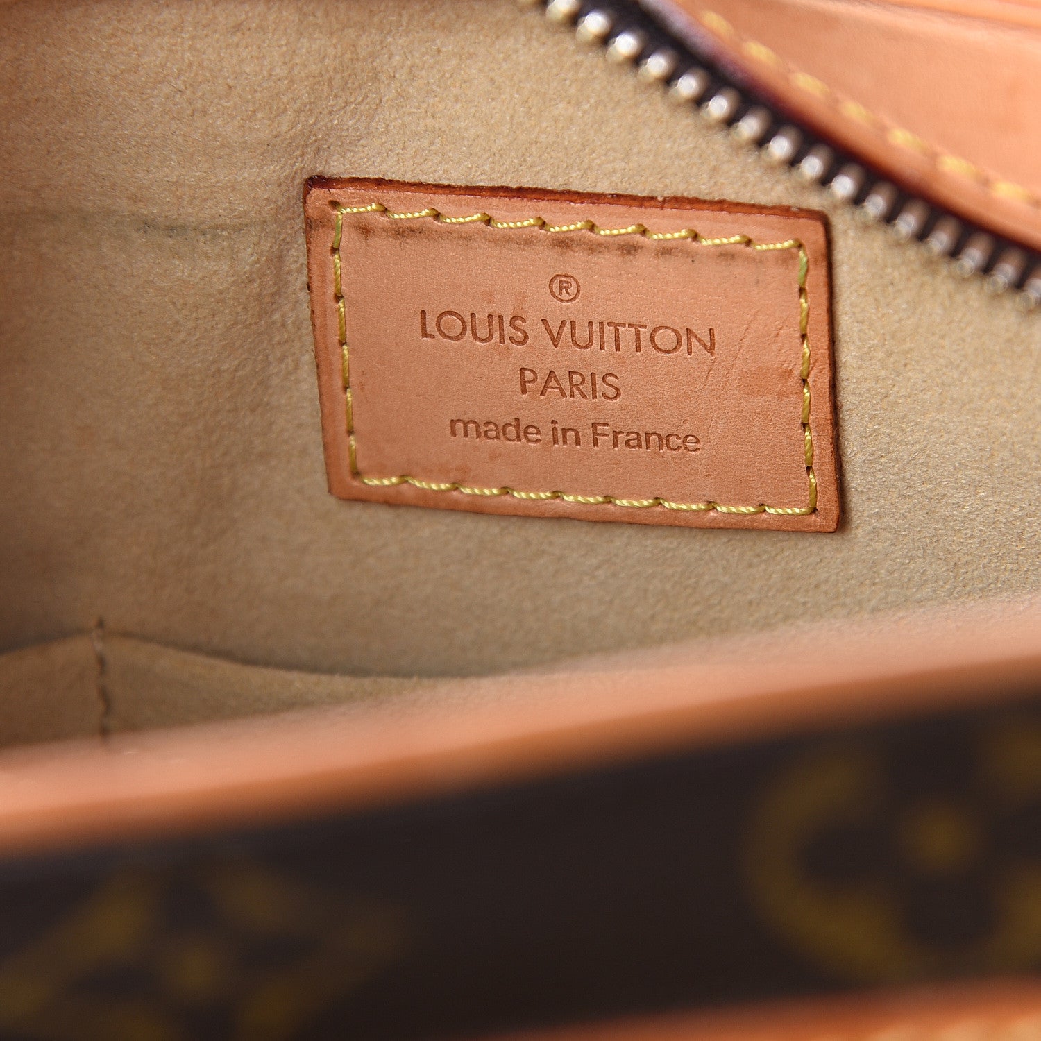 Louis Vuitton Monogram Hudson GM 5 of 8