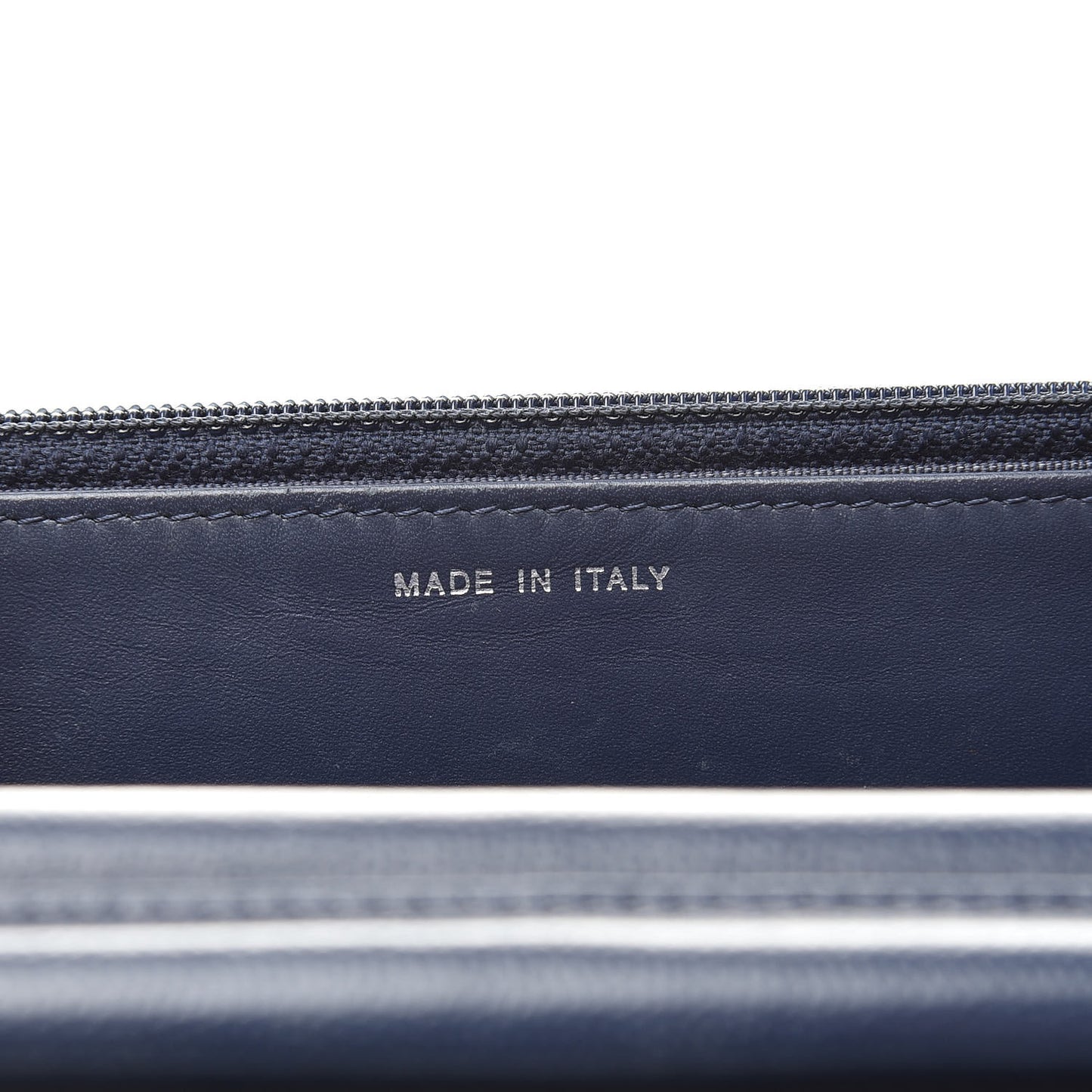 Caviar Chevron Quilted Wallet On Chain WOC Navy