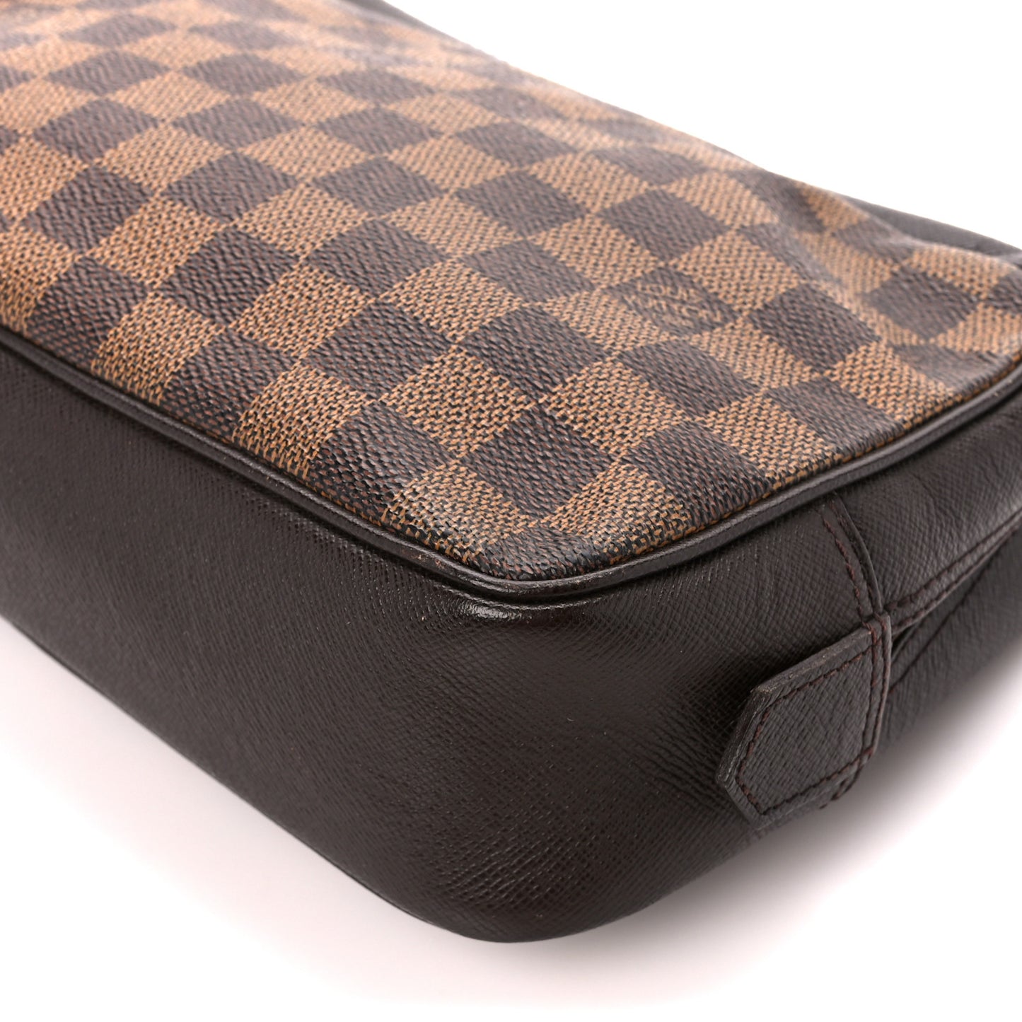 Damier Ebene Trousse Toilette 28