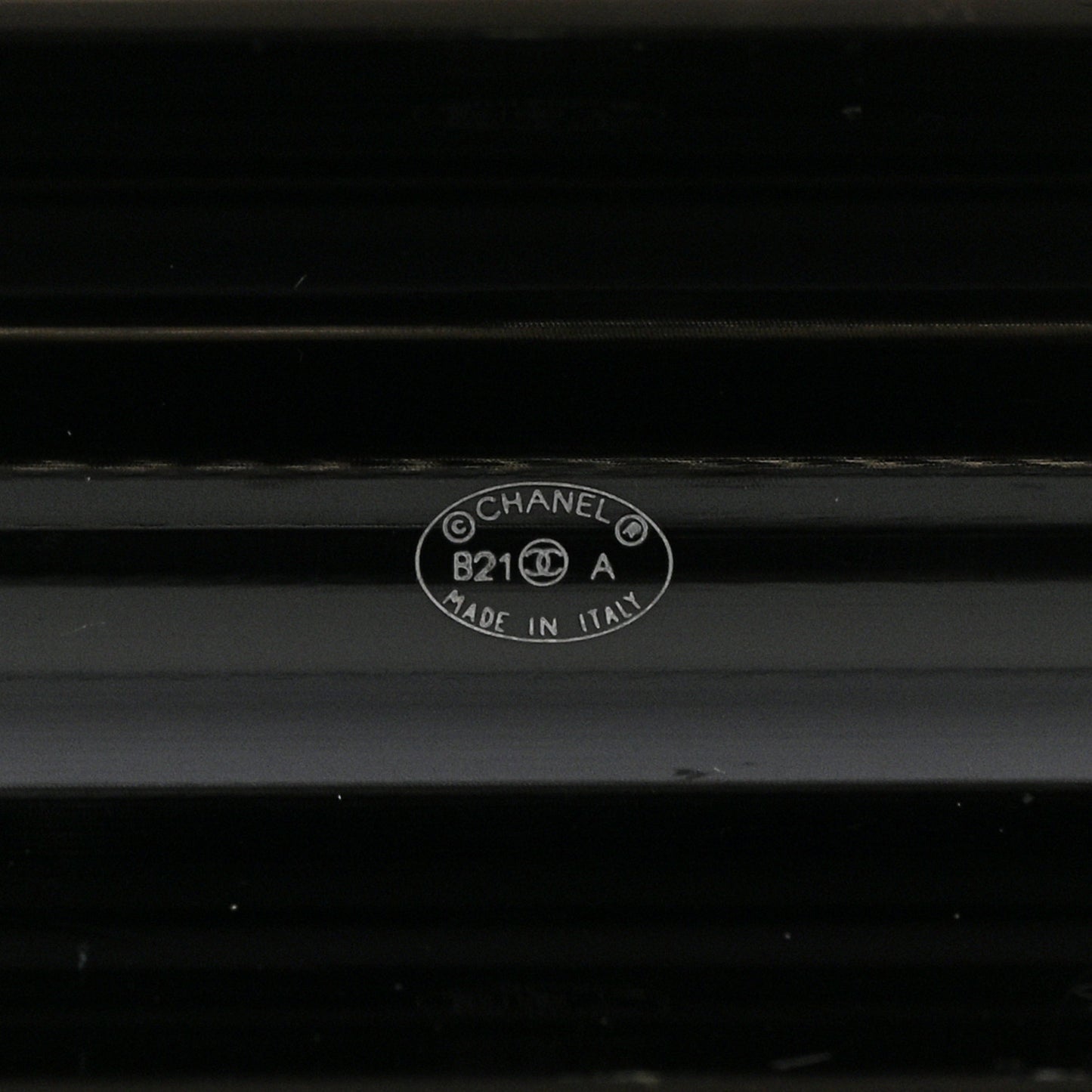 Resin Crystal Pearl Airpods Holder Necklace Black Pearly White