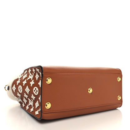 Louis Vuitton Grained Calfskin Shearling On My Side MM Caramel 4 of 9