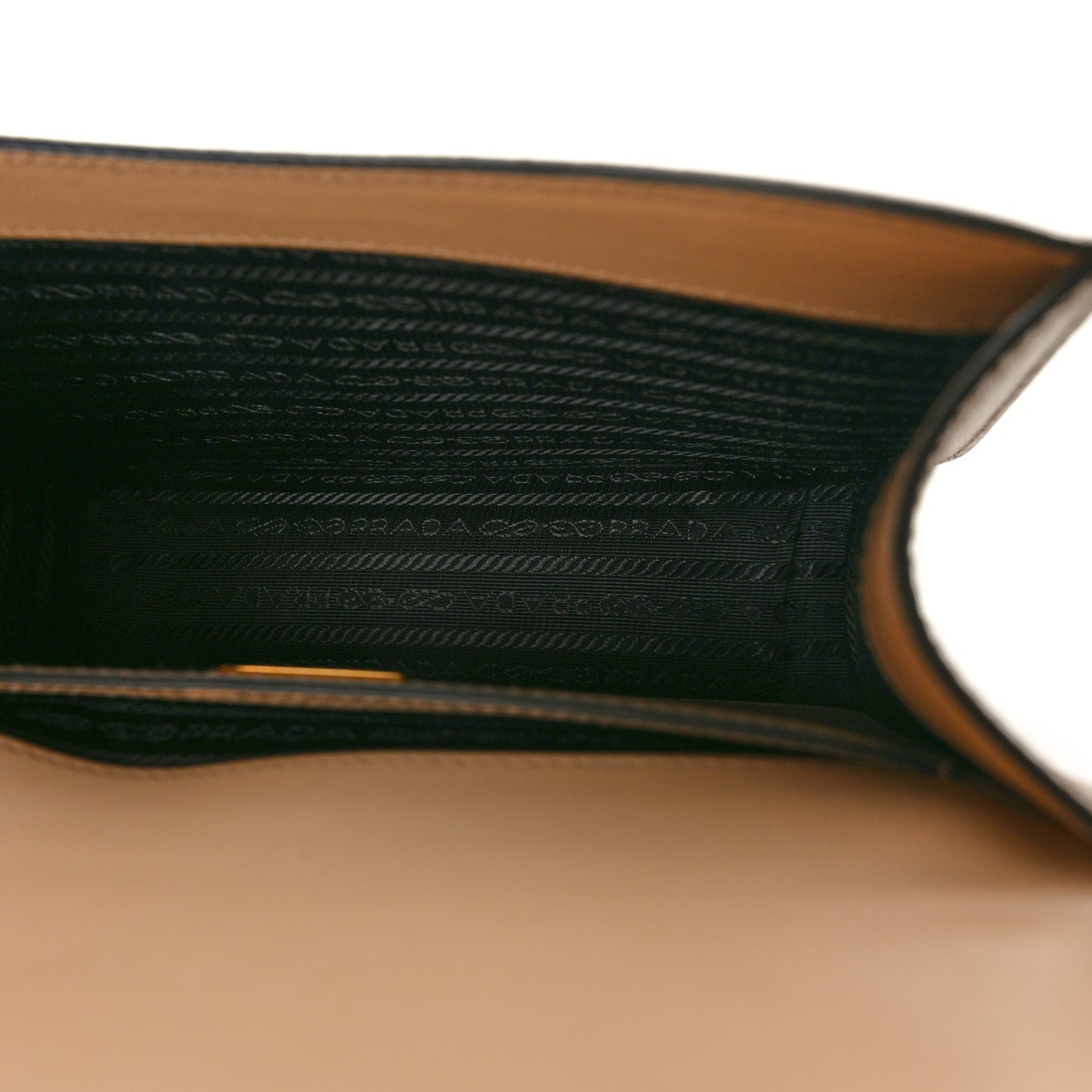 Saffiano Cuir Triangle Embleme Flap Shoulder Bag Sabbia