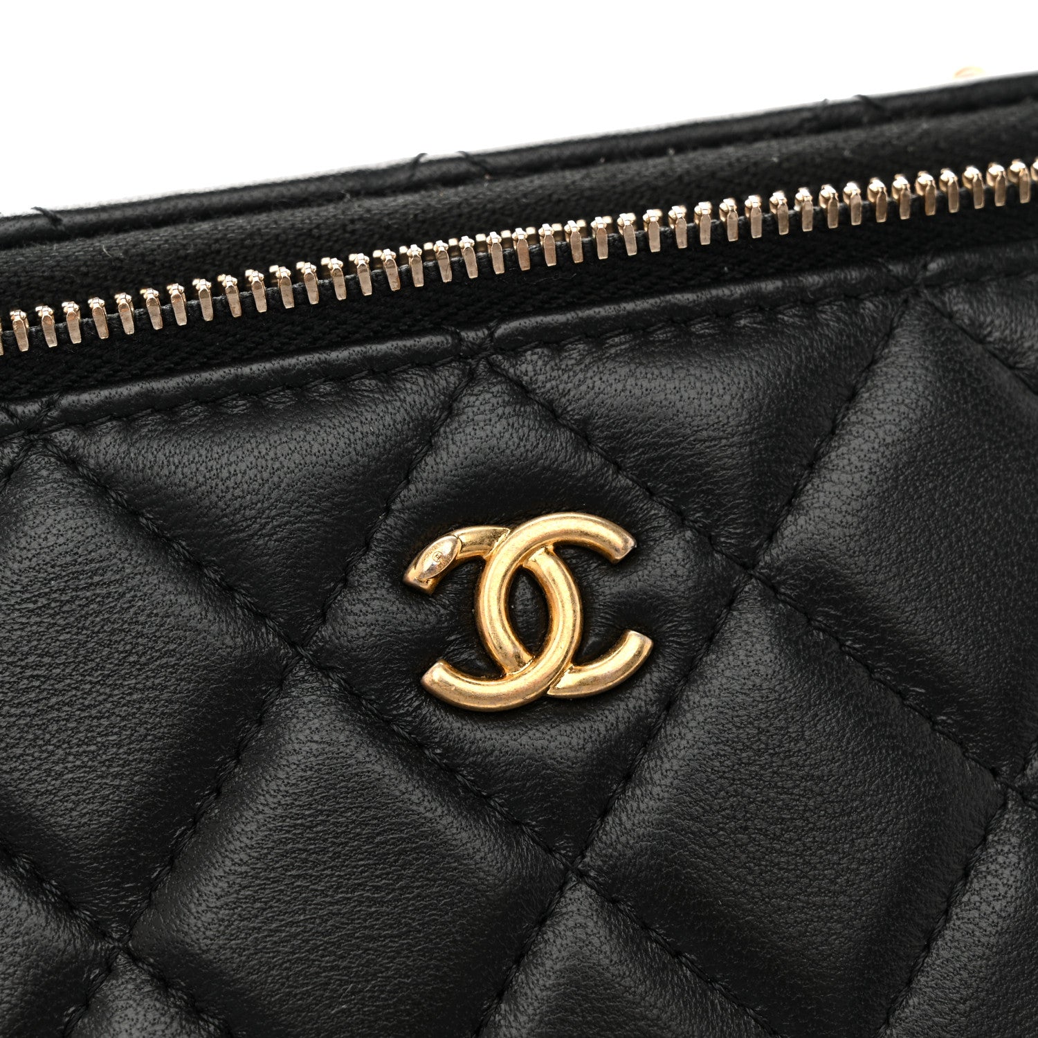 Chanel Lambskin Quilted Pearl Crush Small Vanity Case With Chain Black 12 of 13