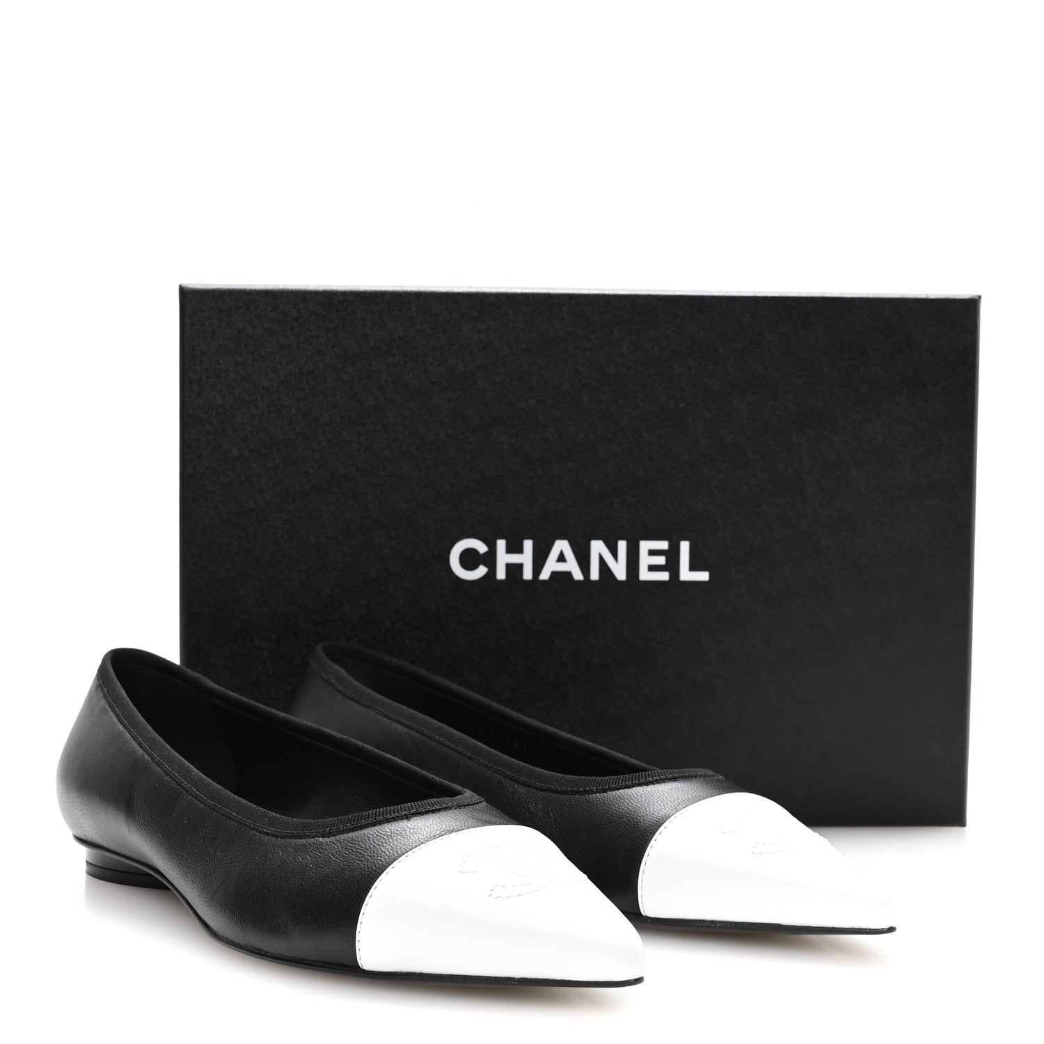 Chanel Lambskin Iridescent Lambskin Cap Toe CC Flats 37 Black White 9 of 9