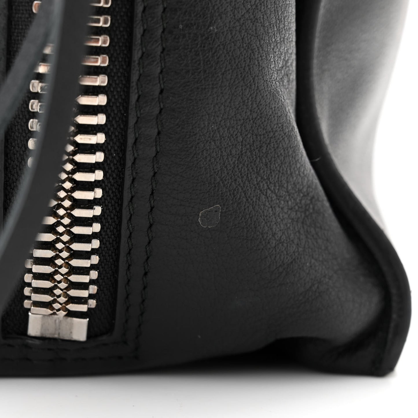 Veau Papier B4 Zip Around Tote Black