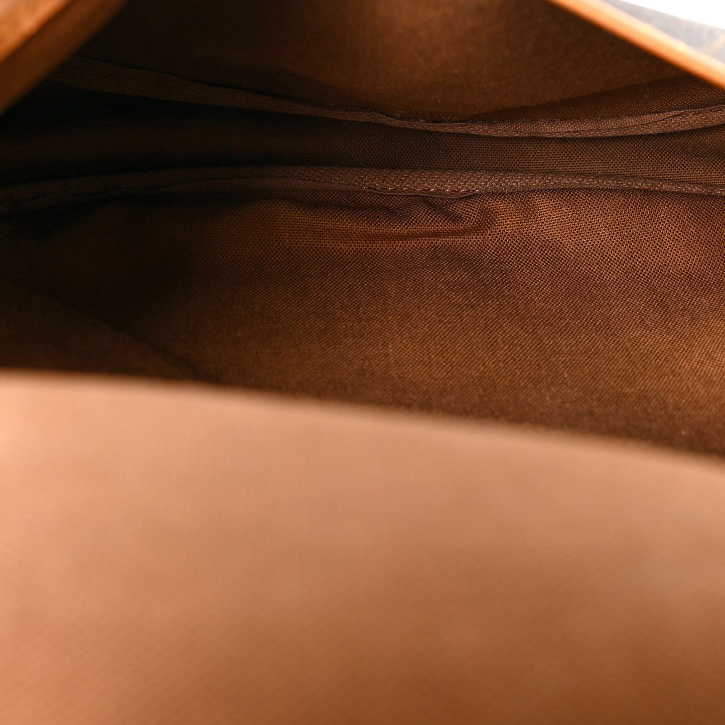 Monogram Saumur 30