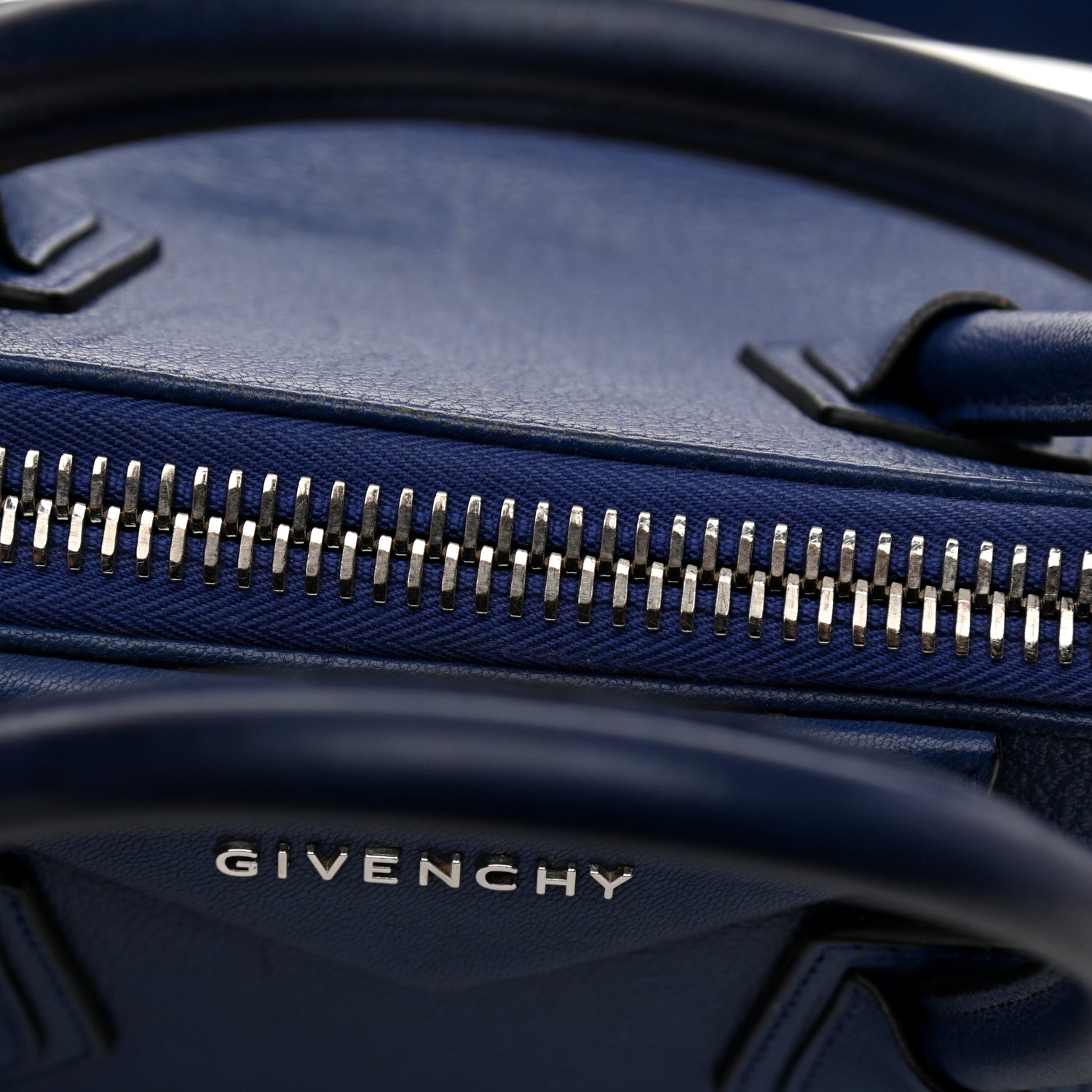 Givenchy Sugar Goatskin Small Antigona Bright Blue 22 of 22