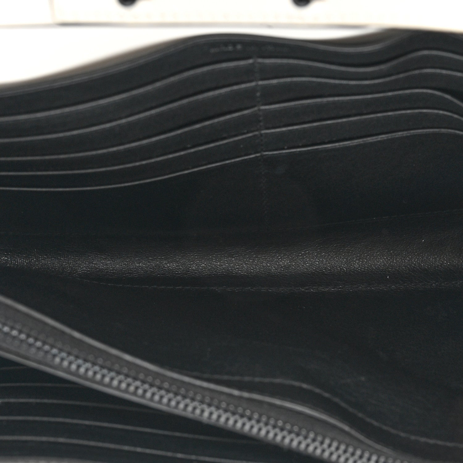 Saint Laurent Grain De Poudre Square Dot Print Monogram Chain Wallet White Matte Black 7 of 13