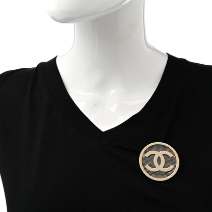 Chanel Mesh Circle CC Brooch Gold 2 of 5