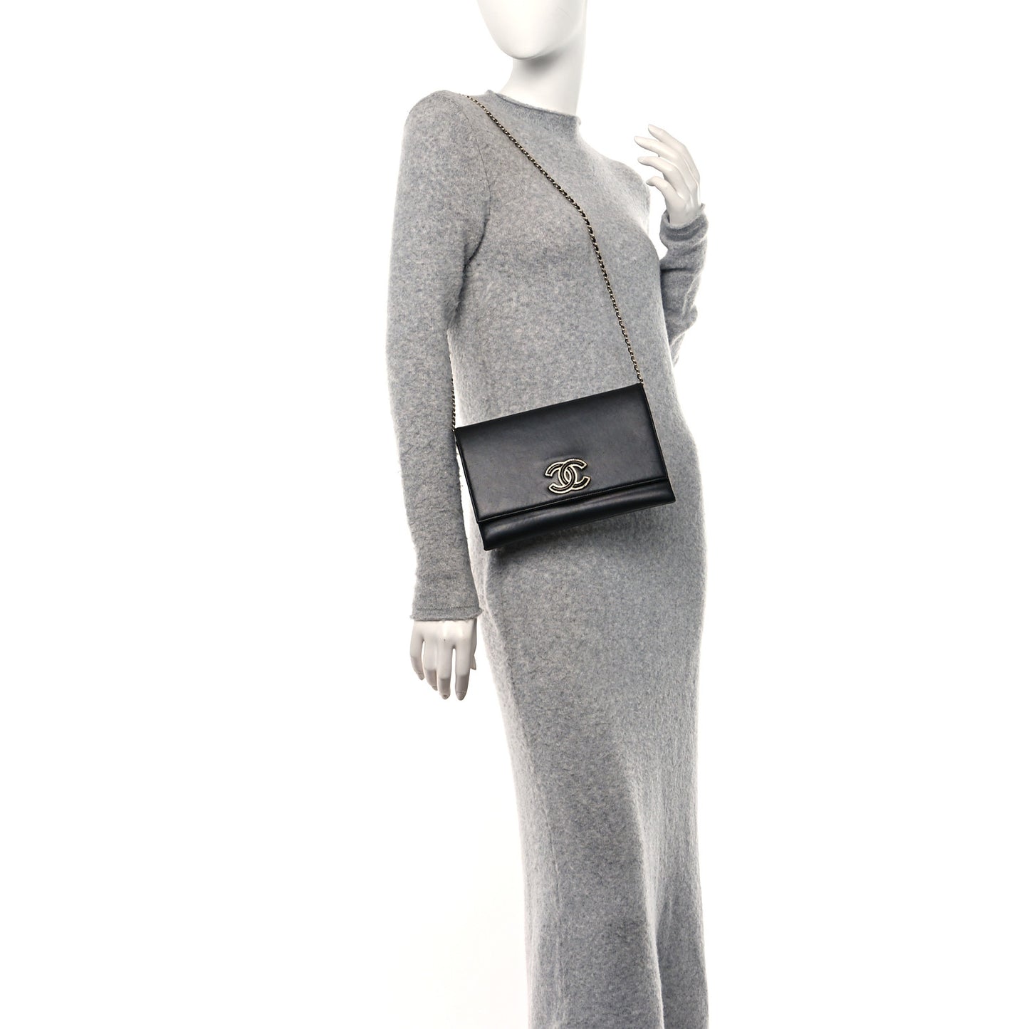 Lambskin Enamel CC Flap Clutch With Chain Black