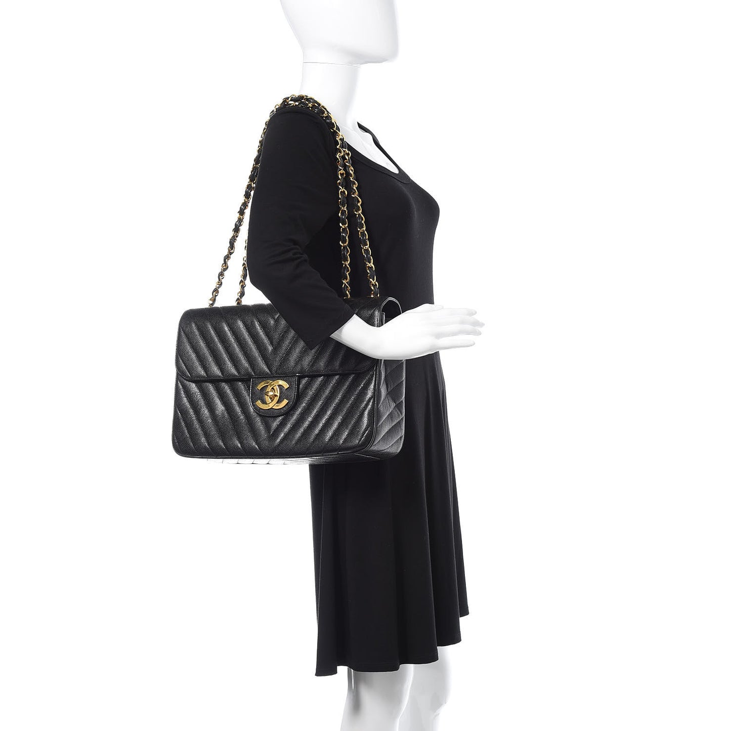 Caviar Chevron Quilted Maxi Single Flap Black