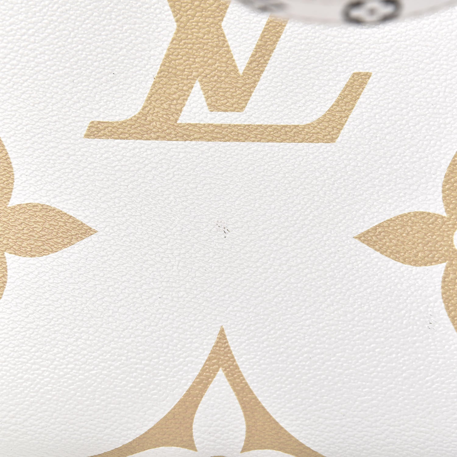 Louis Vuitton Monogram Giant Onthego GM Kaki Beige 9 of 16
