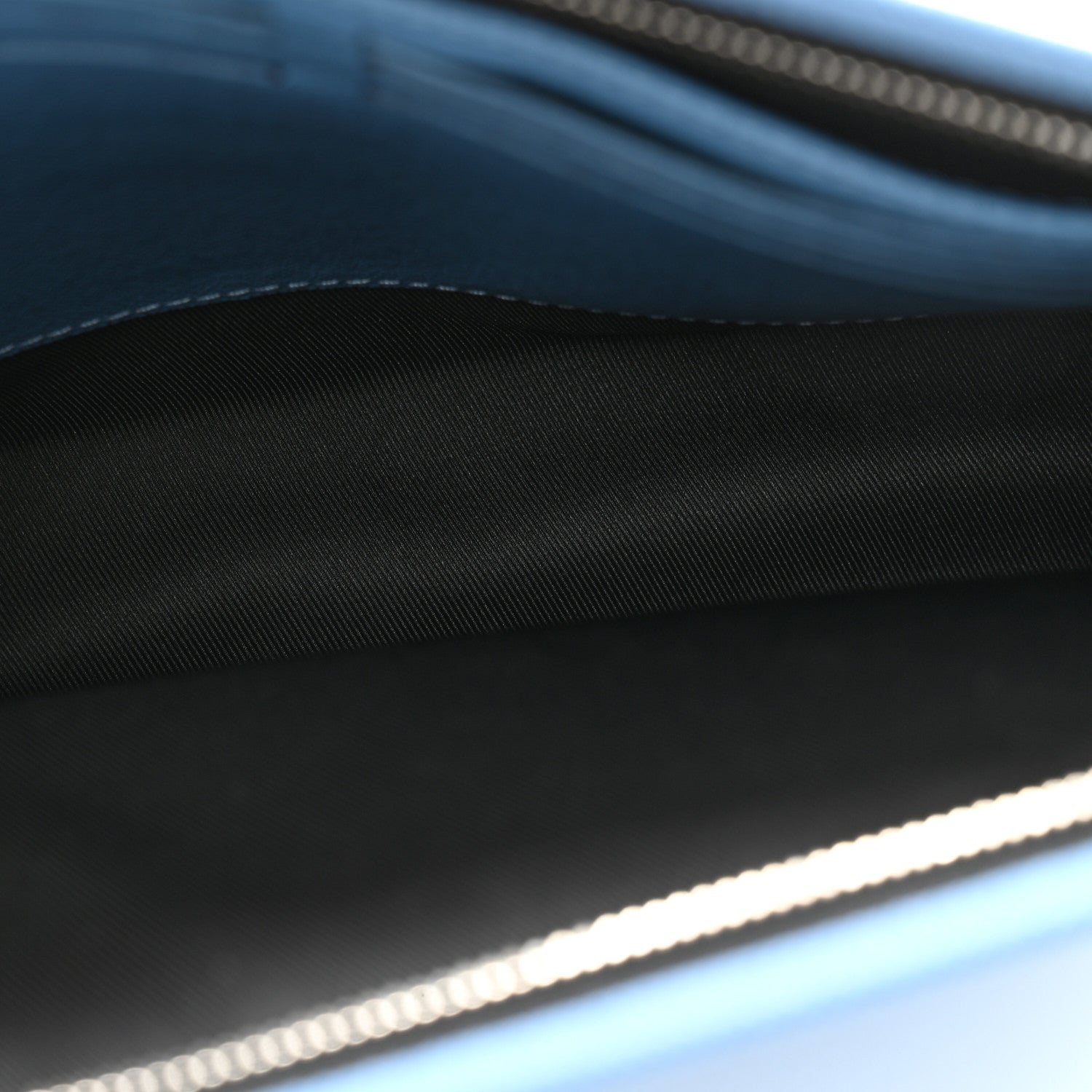 Louis Vuitton Taigarama Pochette Voyage MM Denim 5 of 7