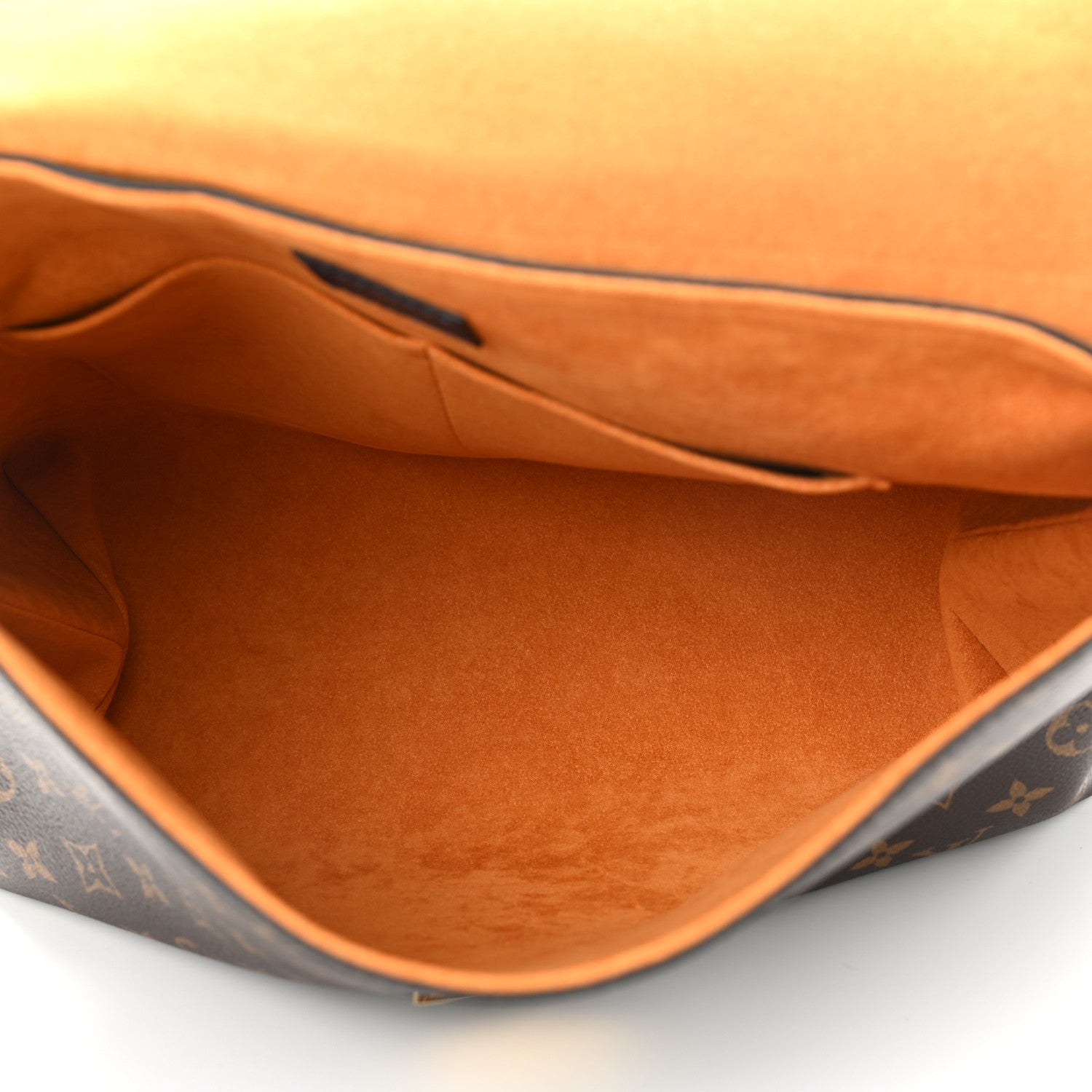 Louis Vuitton Monogram Beaubourg MM Safran Imperial 5 of 11