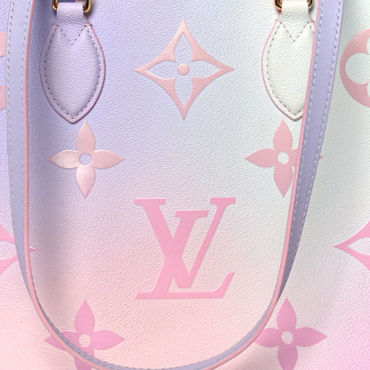 Louis Vuitton Monogram Giant Spring In The City Onthego GM Sunrise Pastel 7 of 12